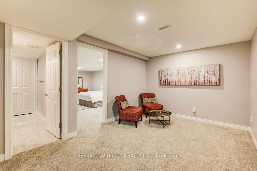 Photo 31 of 466 Kingsford Place, Waterloo — HOMEH