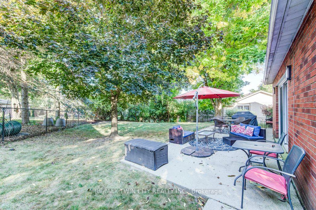 Photo 33 of 466 Kingsford Place, Waterloo — HOMEH