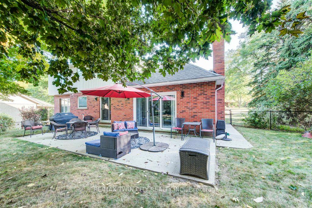 Photo 34 of 466 Kingsford Place, Waterloo — HOMEH