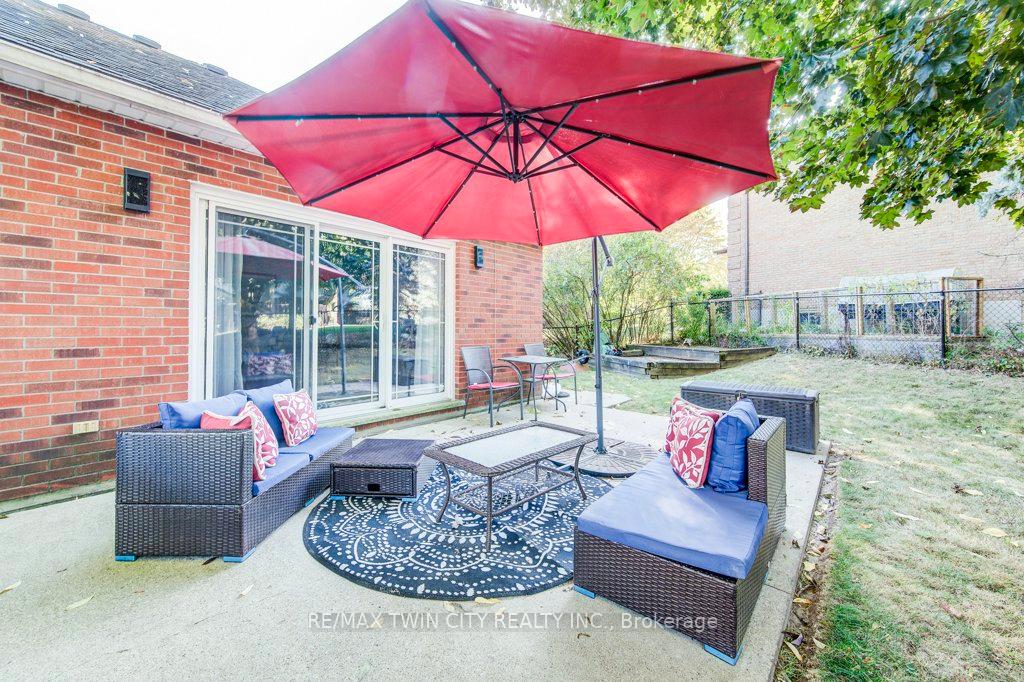 Photo 35 of 466 Kingsford Place, Waterloo — HOMEH