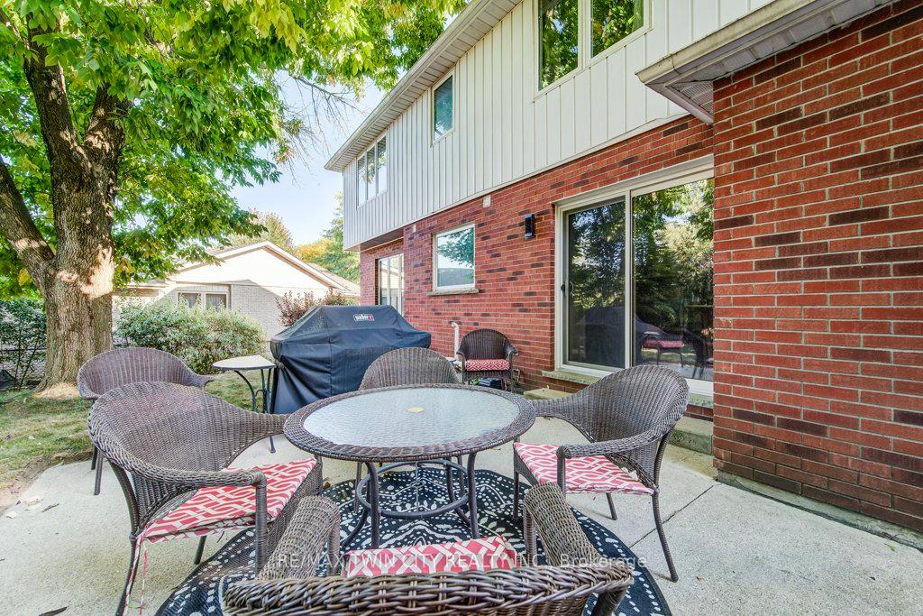 Photo 36 of 466 Kingsford Place, Waterloo — HOMEH