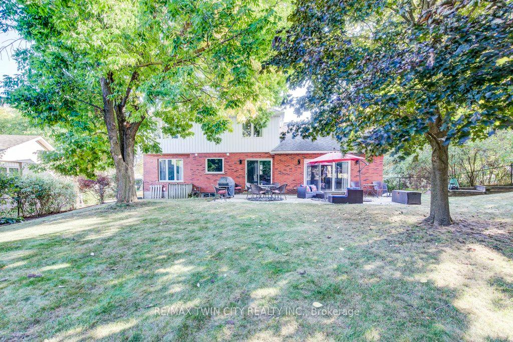 Photo 40 of 466 Kingsford Place, Waterloo — HOMEH
