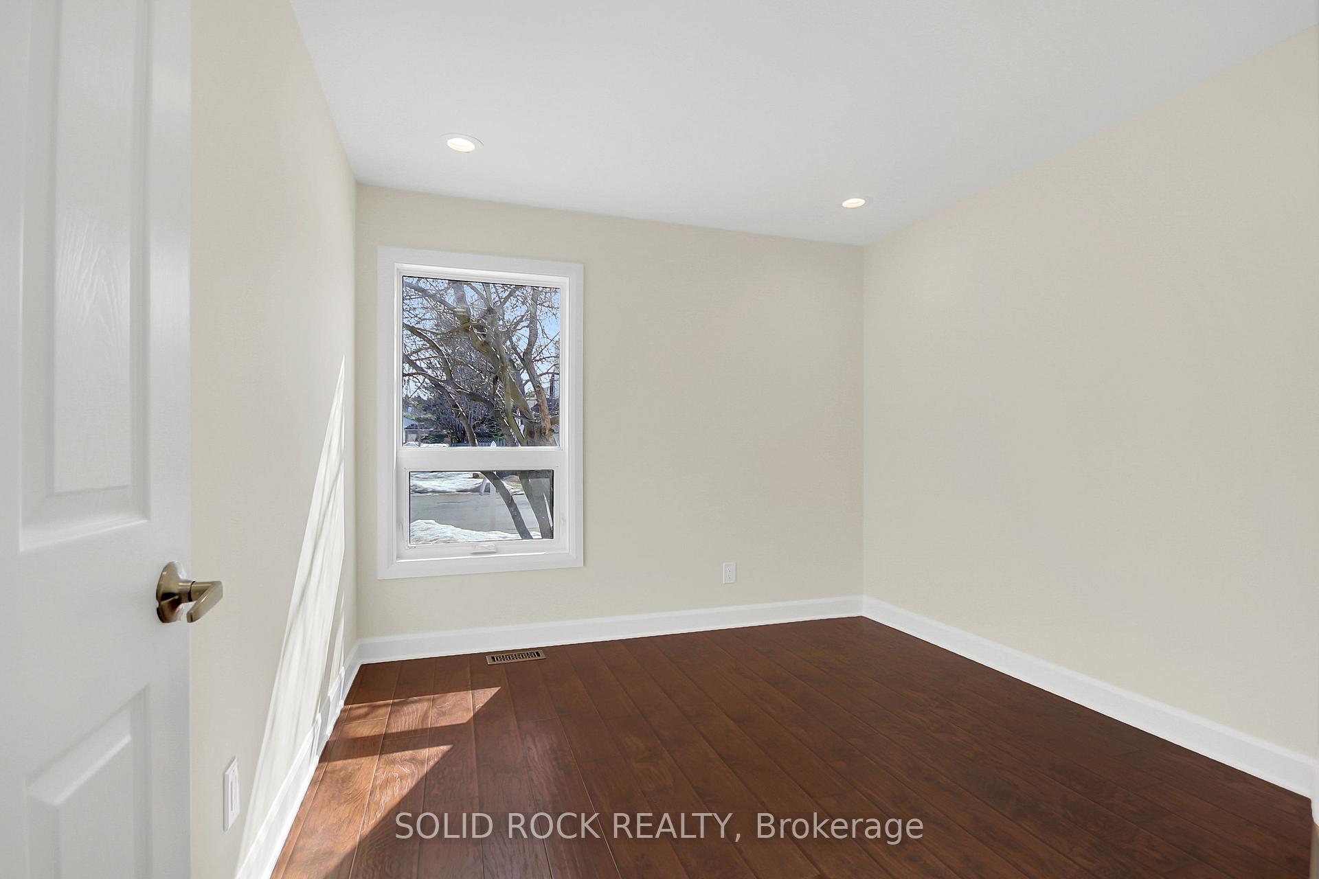 Photo 2 of 42 Westcliffe Road, Ottawa, Westcliffe Estates — HOMEH