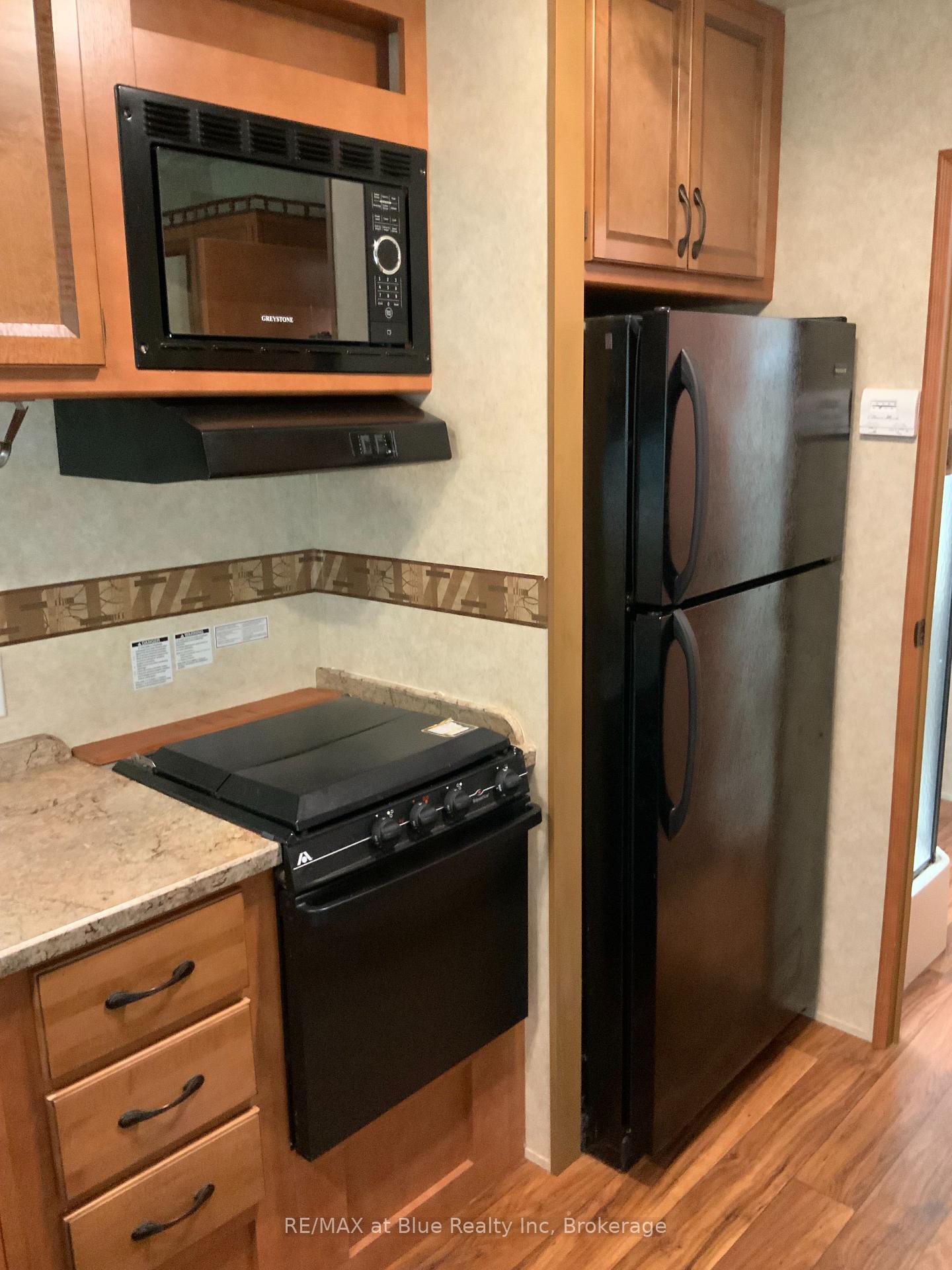 Photo 12 of Unit S 14, 7489 Sideraod 5 E, Wellington North, Rural Wellington North — HOMEH