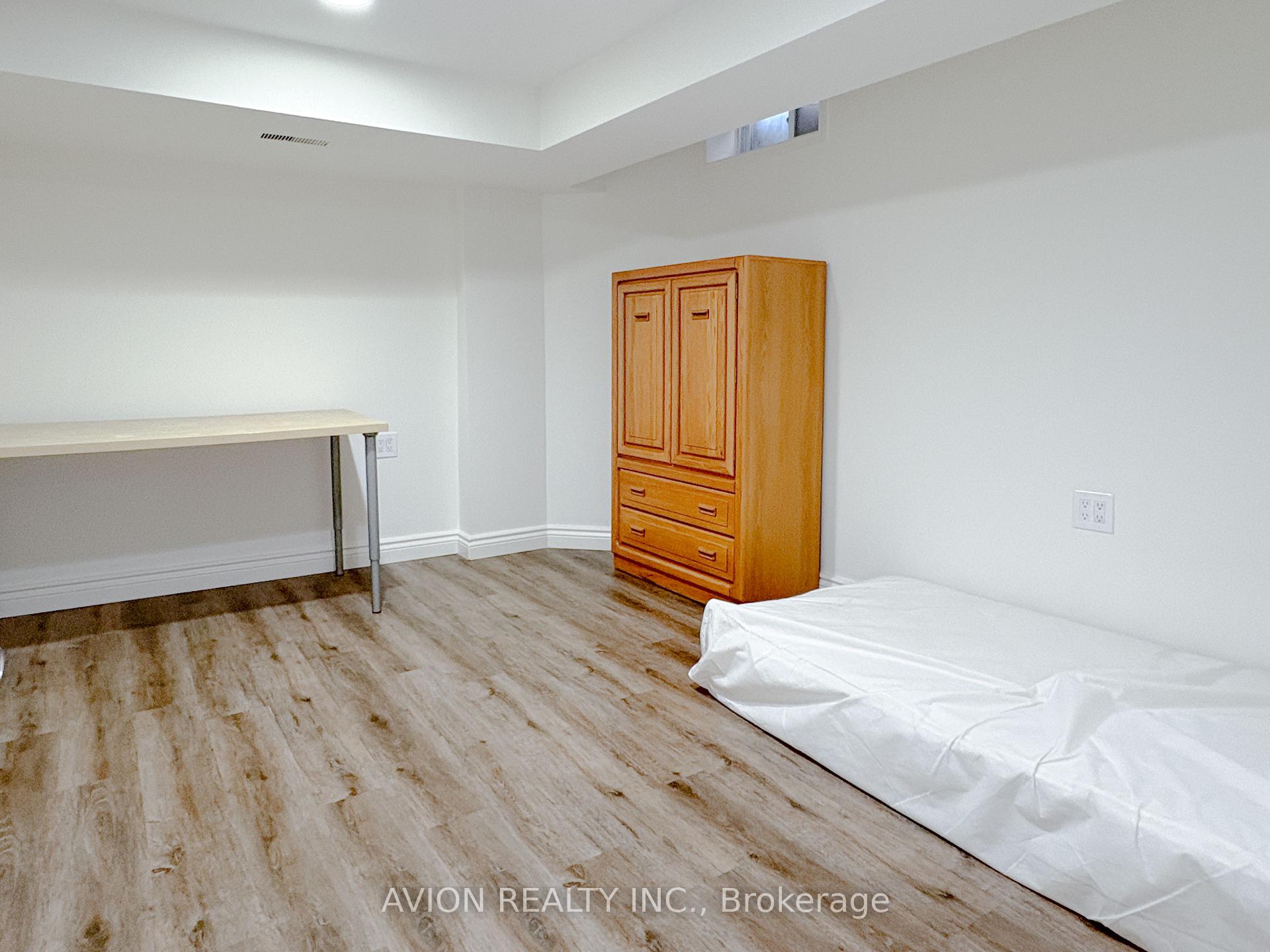 Photo 6 of Unit Lower, 48 Samuel Oster Avenue, Vaughan, Brownridge — HOMEH