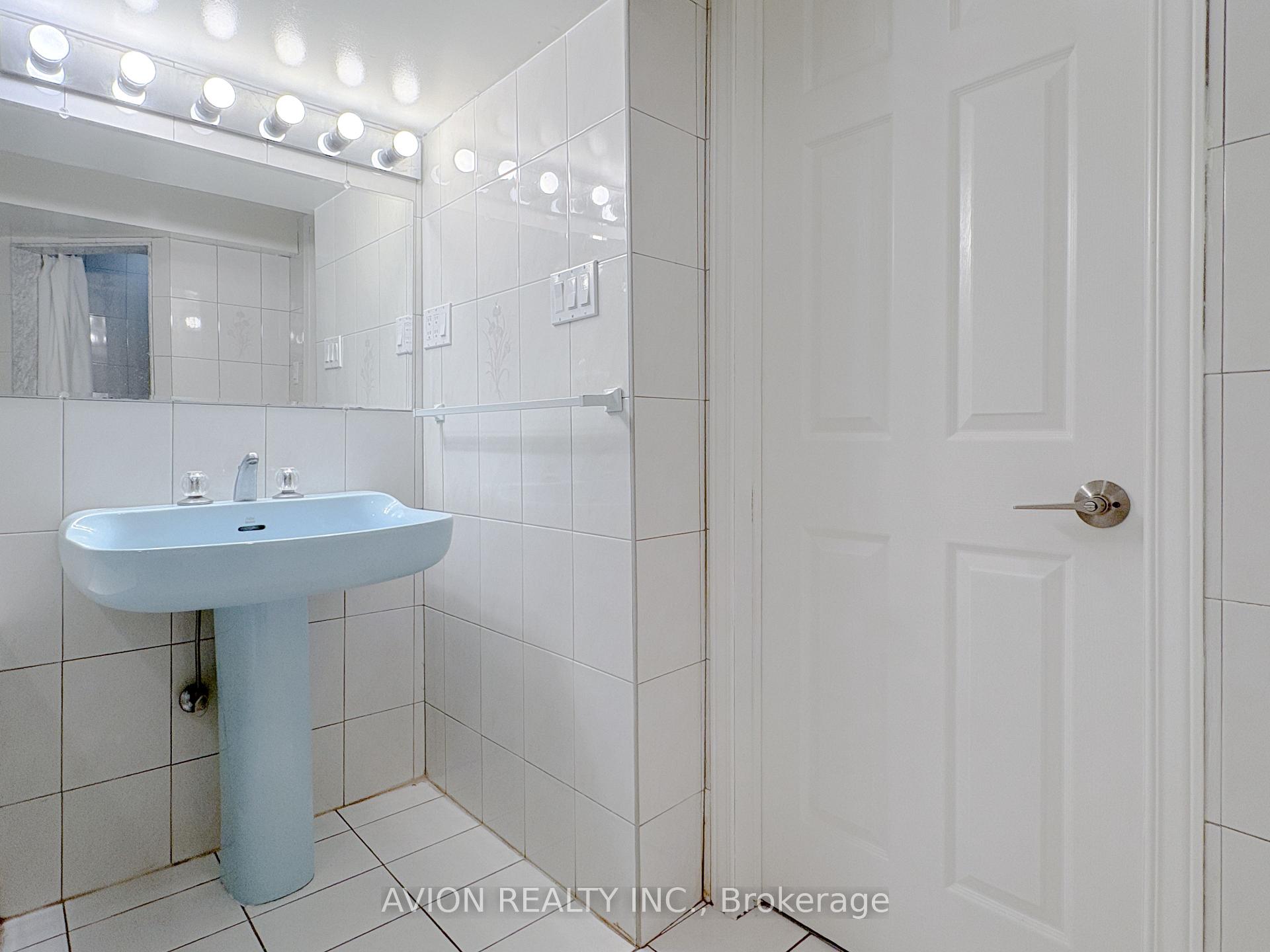 Photo 11 of Unit Lower, 48 Samuel Oster Avenue, Vaughan, Brownridge — HOMEH