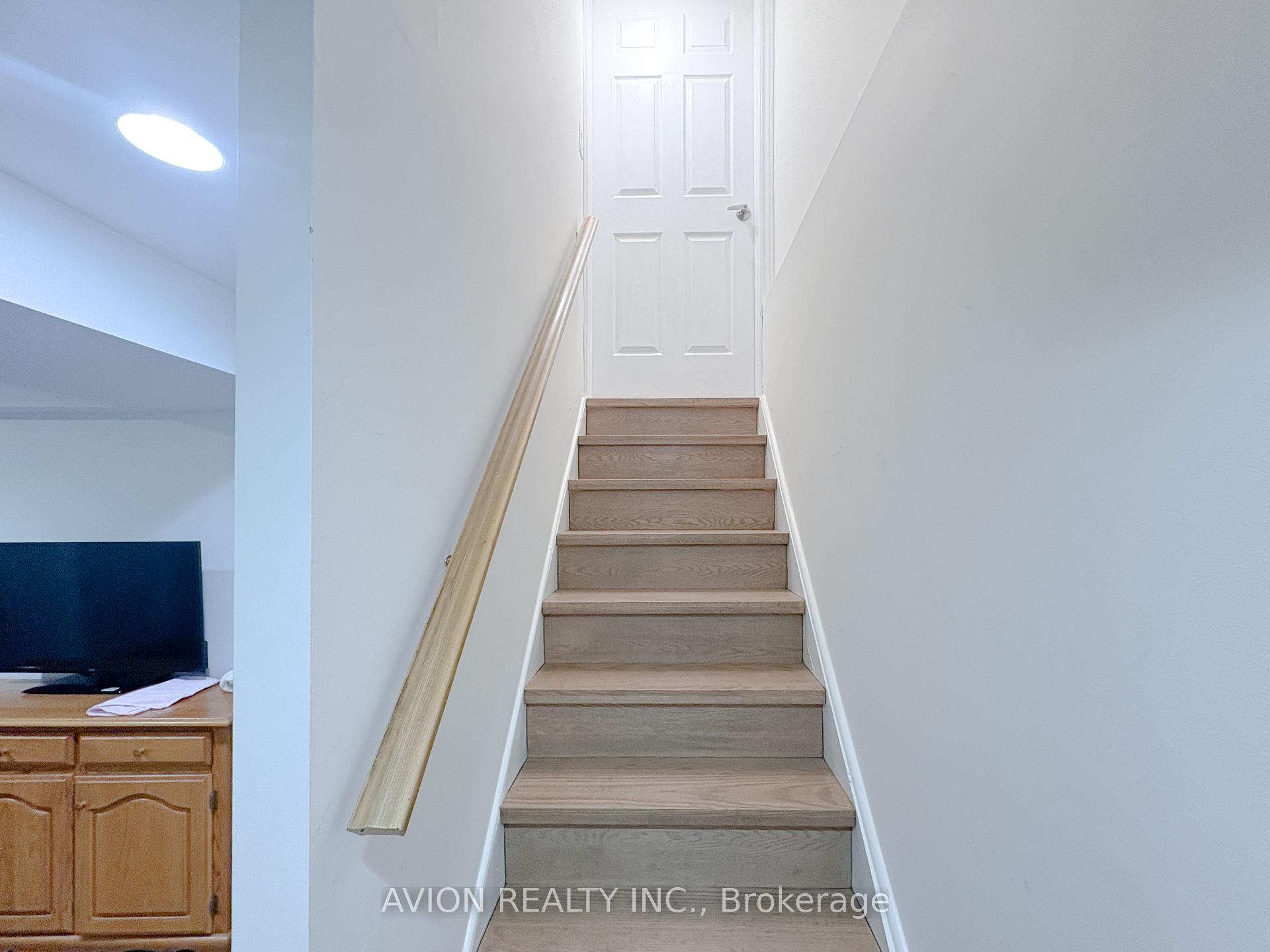 Photo 13 of Unit Lower, 48 Samuel Oster Avenue, Vaughan, Brownridge — HOMEH
