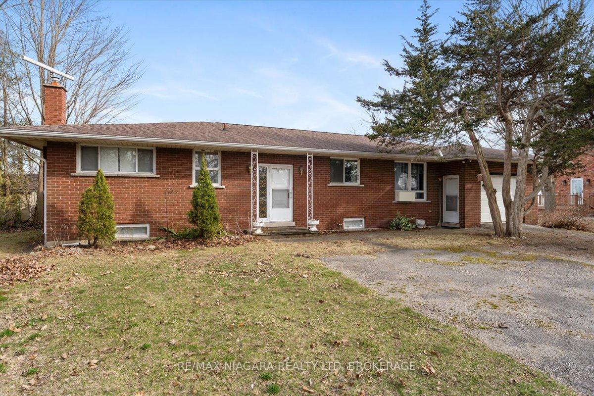 Photo 3 of 12 Harbourview Road, Wainfleet, Lakeshore — HOMEH