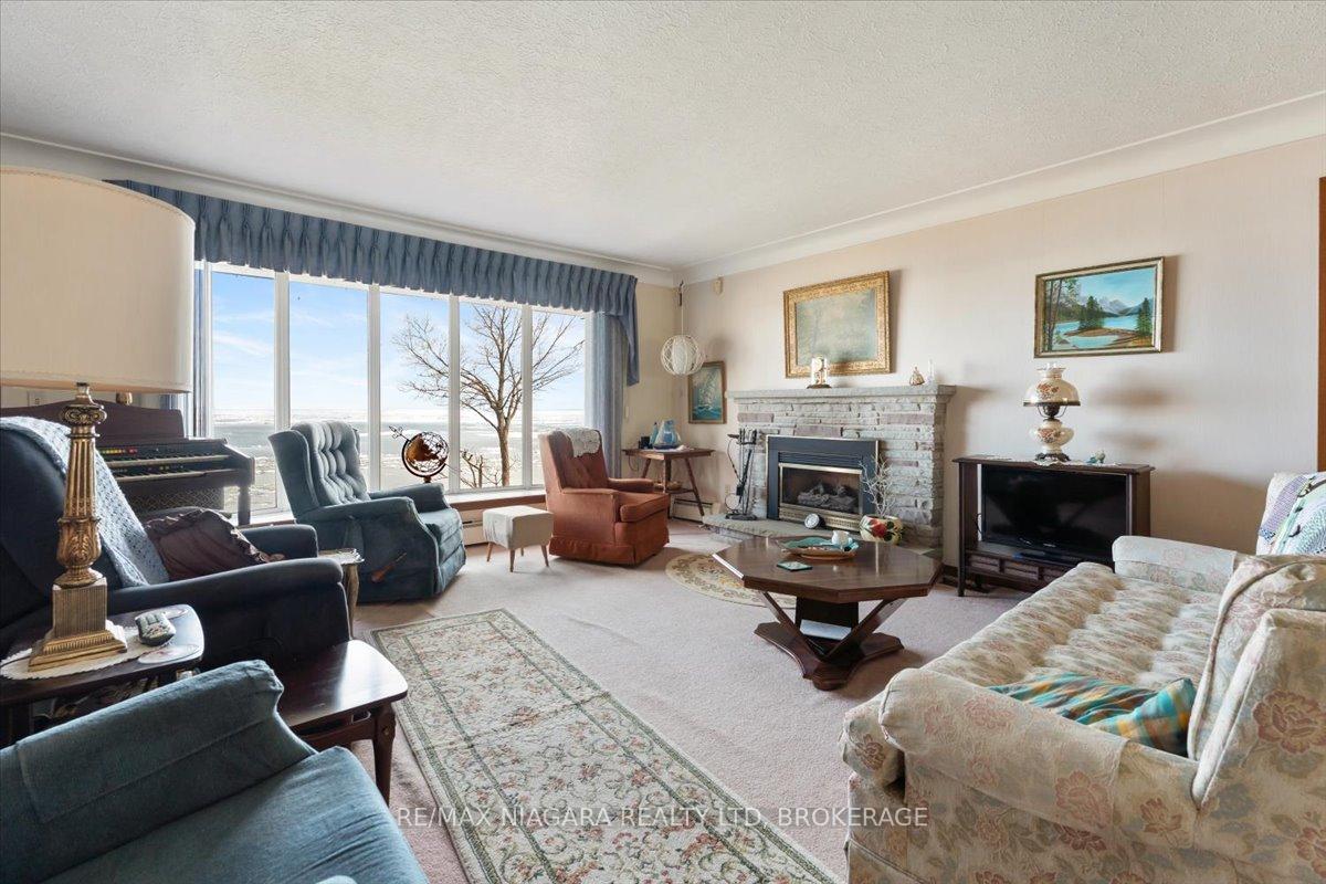 Photo 7 of 12 Harbourview Road, Wainfleet, Lakeshore — HOMEH
