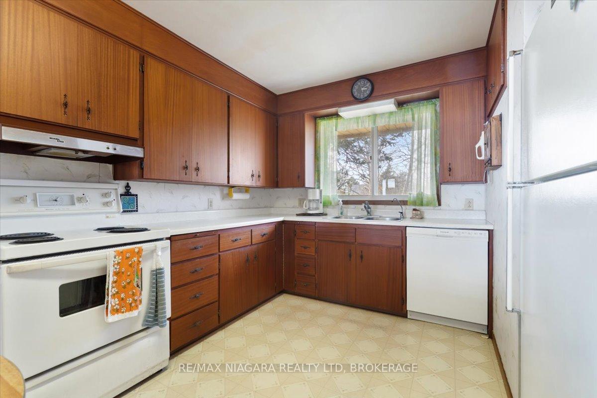 Photo 11 of 12 Harbourview Road, Wainfleet, Lakeshore — HOMEH