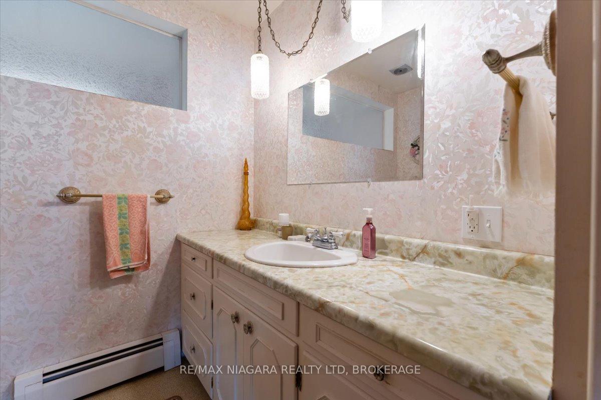 Photo 15 of 12 Harbourview Road, Wainfleet, Lakeshore — HOMEH