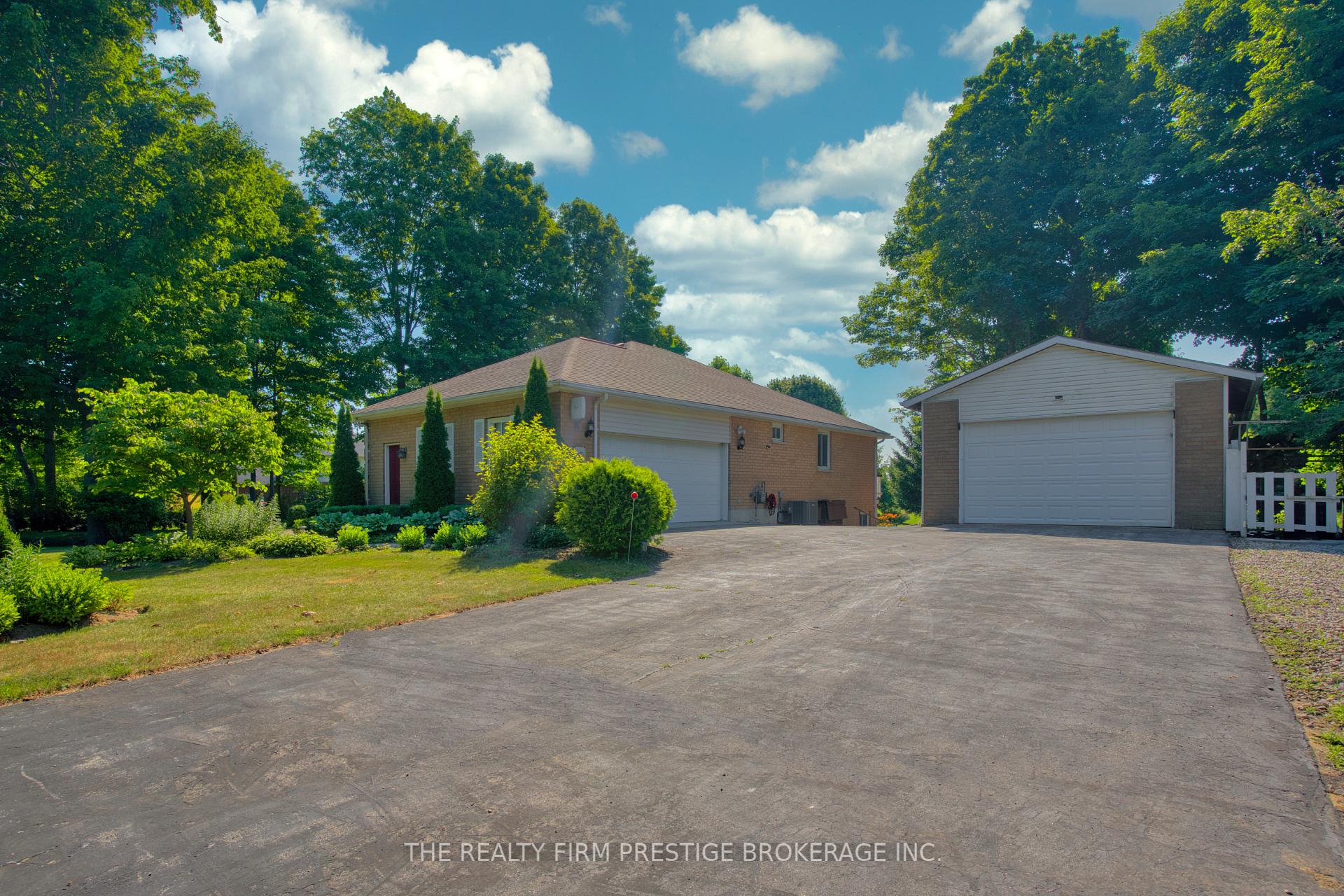 Photo 1 of 25189 Gray Line, West Elgin, Rural West Elgin — HOMEH