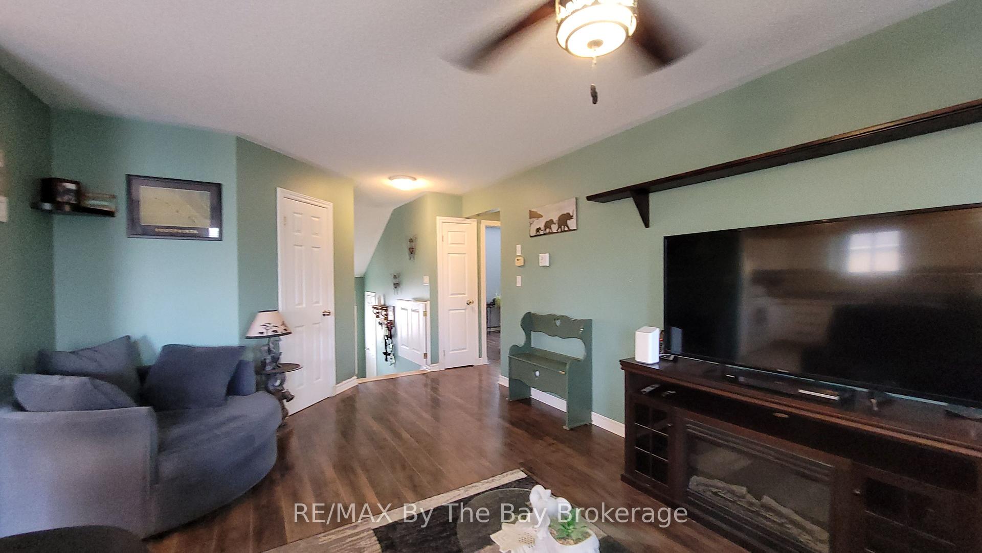 Photo 7 of 36A Meadowlark Boulevard, Wasaga Beach — HOMEH