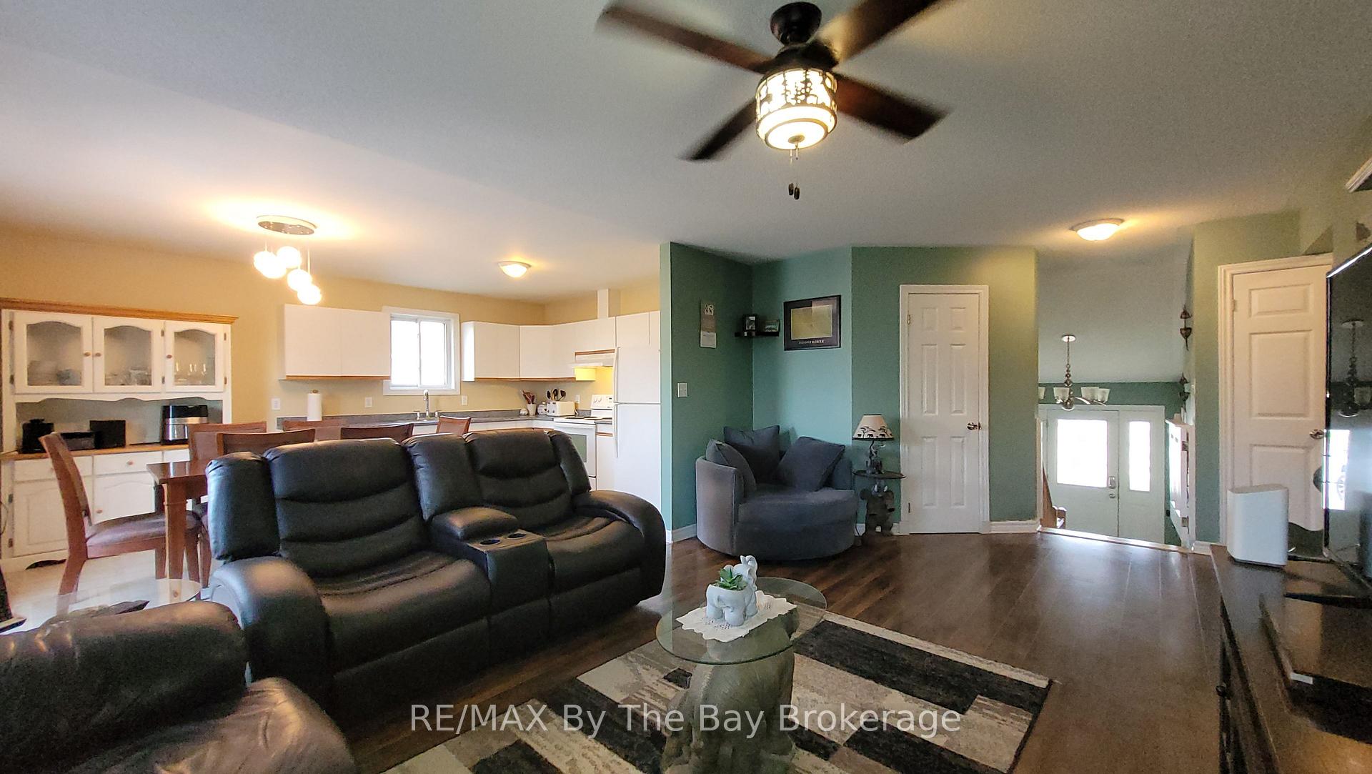 Photo 8 of 36A Meadowlark Boulevard, Wasaga Beach — HOMEH