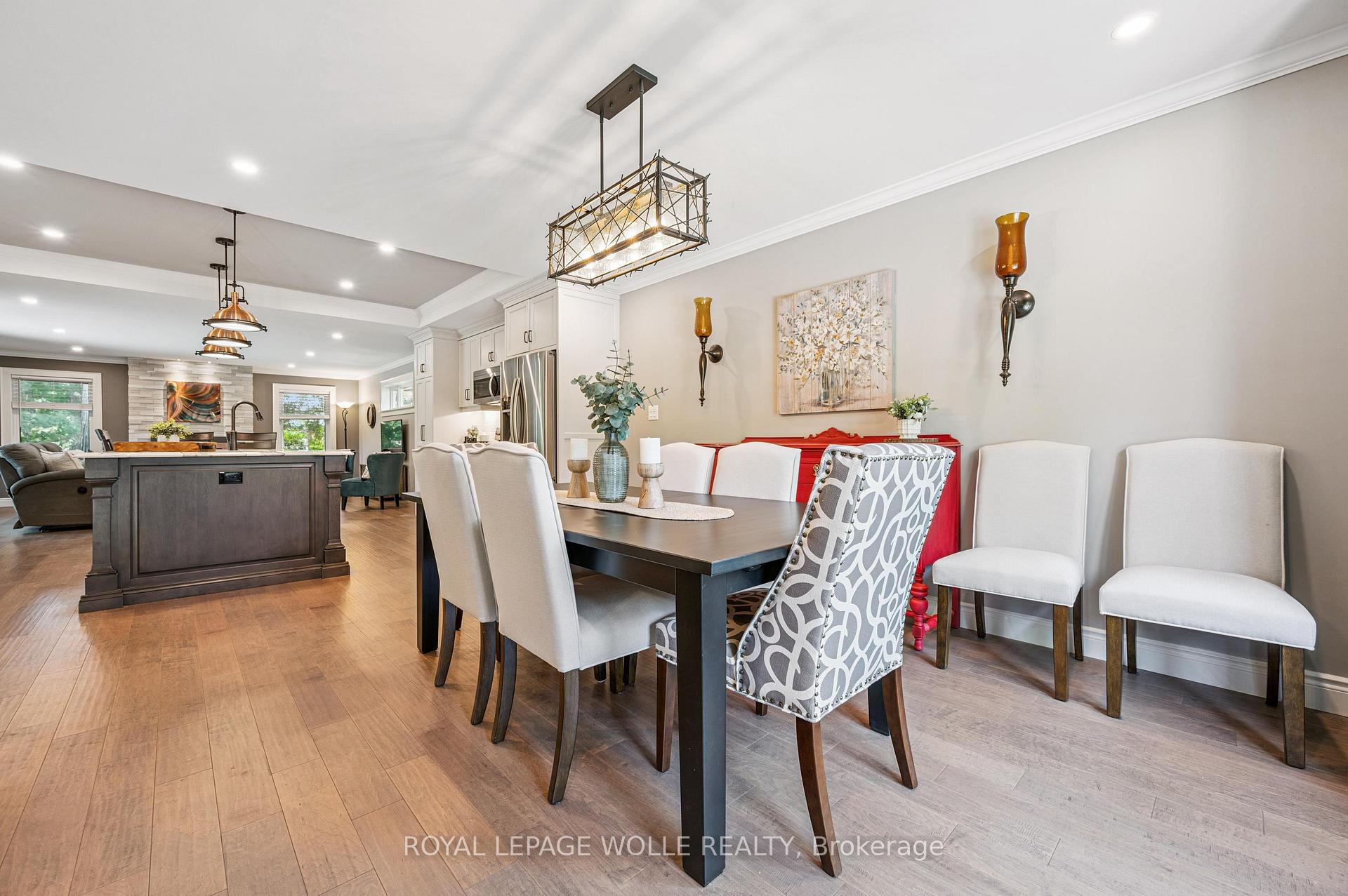 Photo 10 of 558 Elm Ridge Place, Waterloo — HOMEH