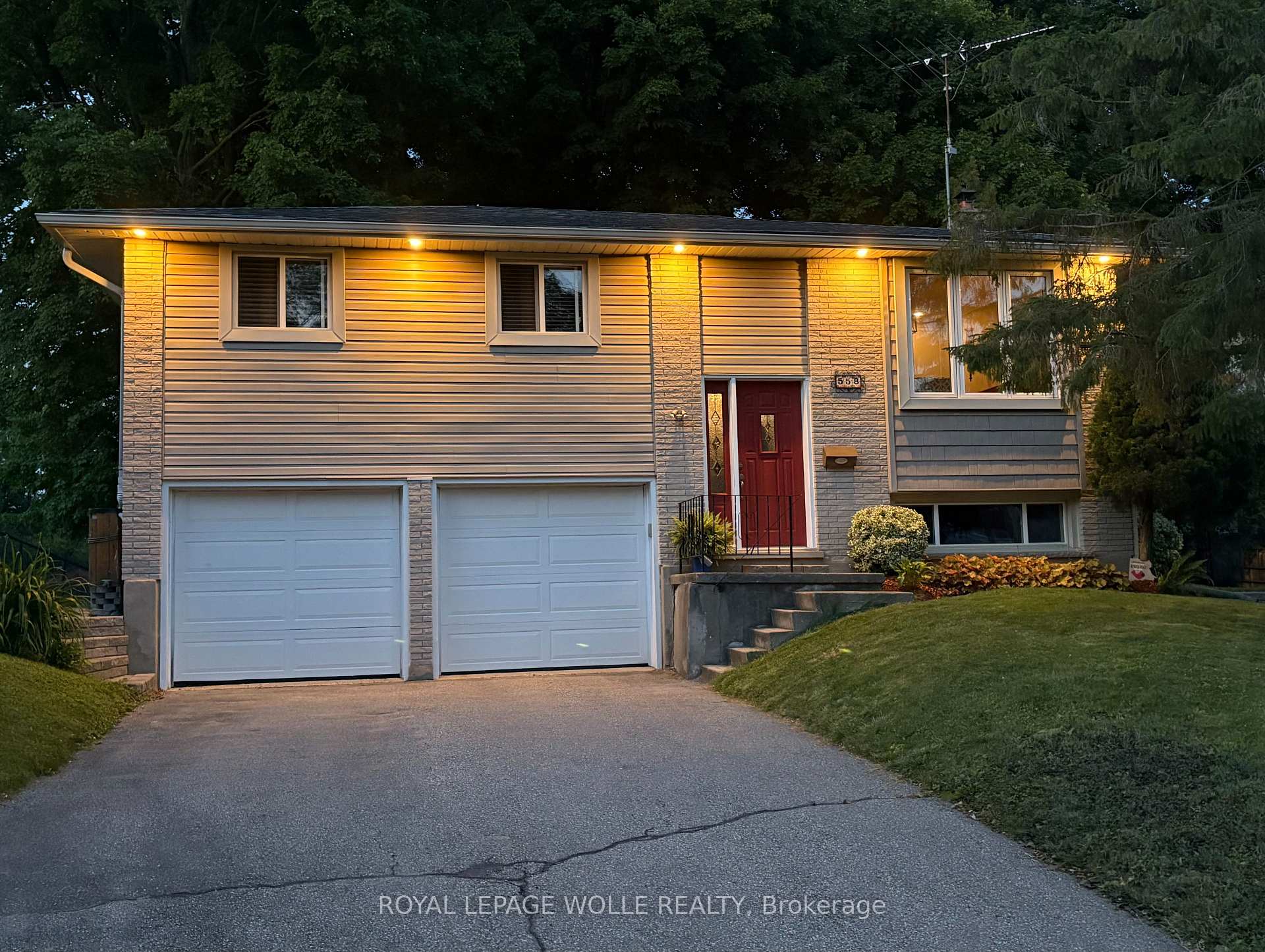 Photo 35 of 558 Elm Ridge Place, Waterloo — HOMEH