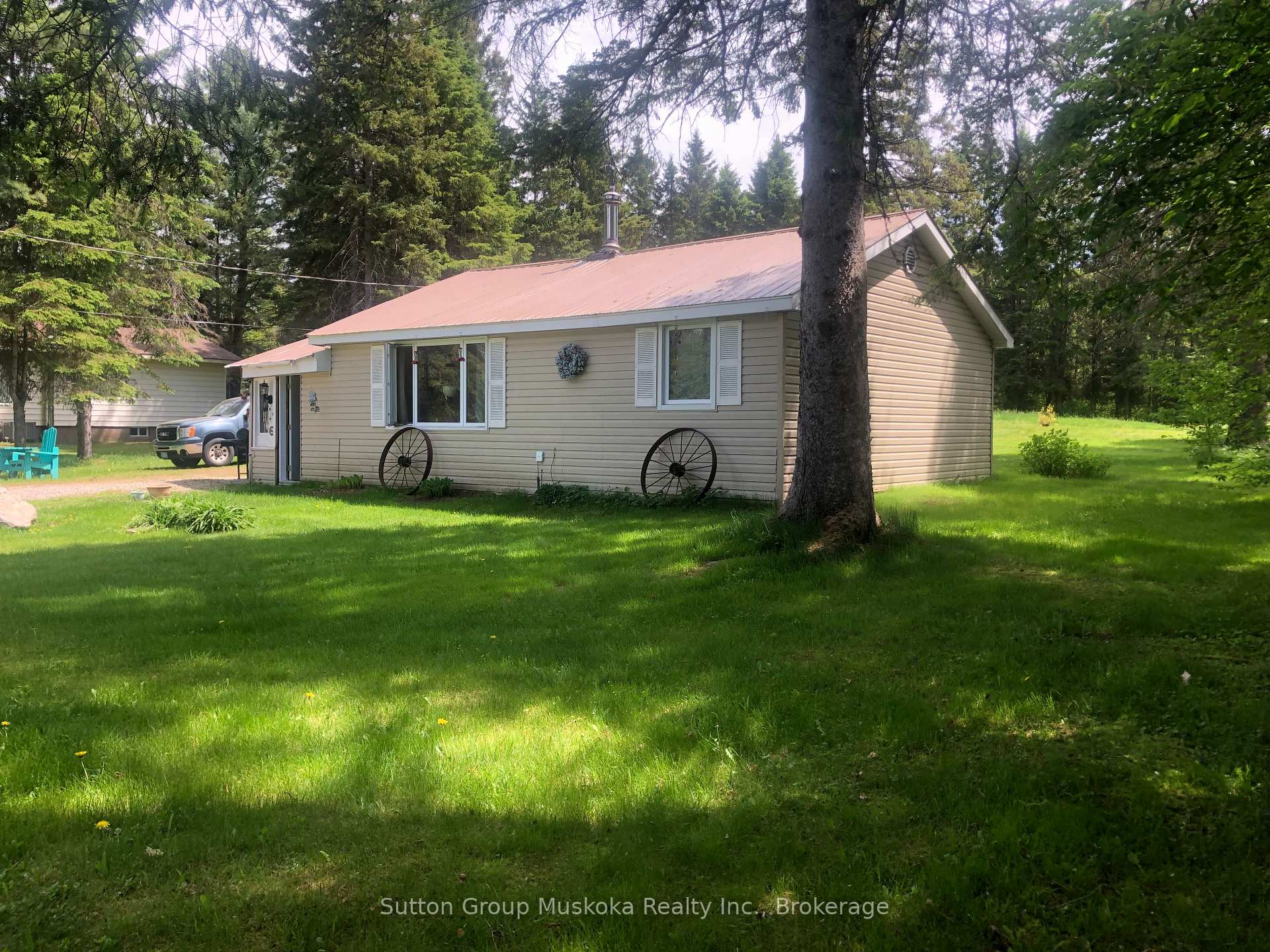 Photo 1 of 25 Doe Lake Rd., Armour, Katrine — HOMEH