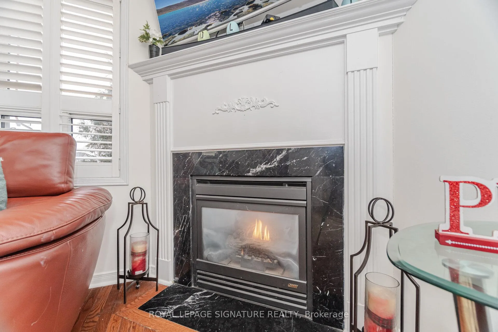 Photo 12 of 184 Lindenshire Avenue, Vaughan, Maple — HOMEH