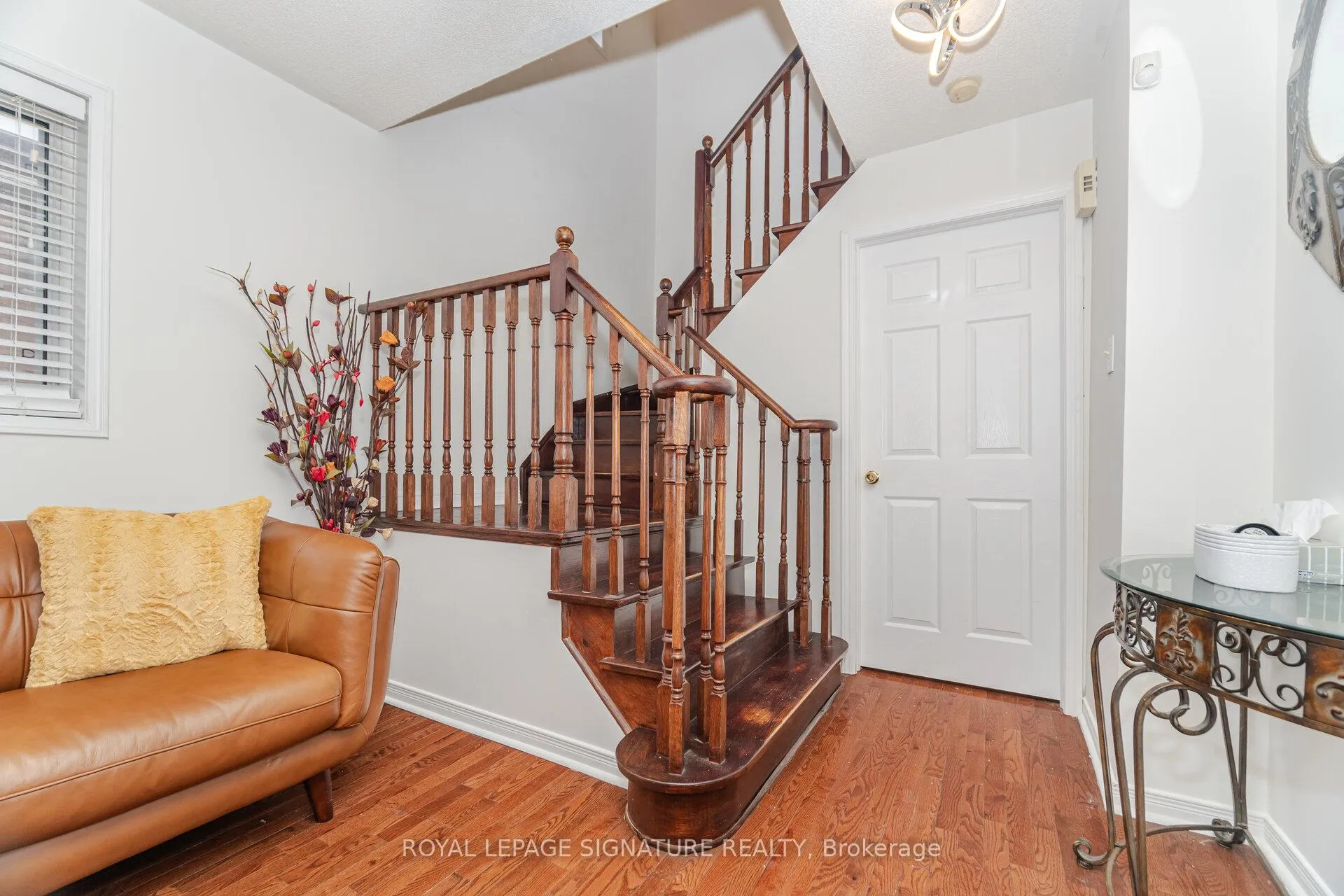 Photo 21 of 184 Lindenshire Avenue, Vaughan, Maple — HOMEH