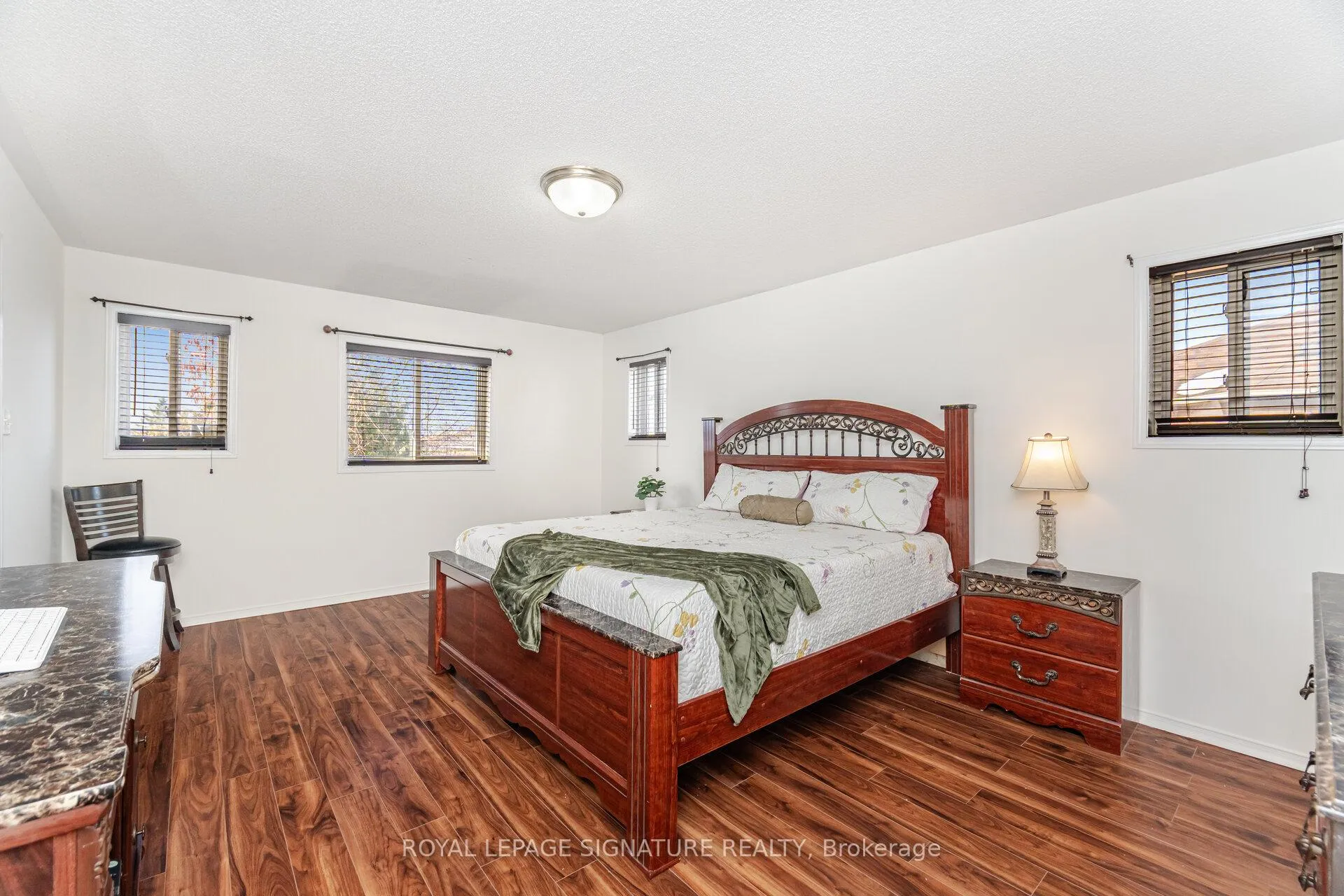 Photo 23 of 184 Lindenshire Avenue, Vaughan, Maple — HOMEH