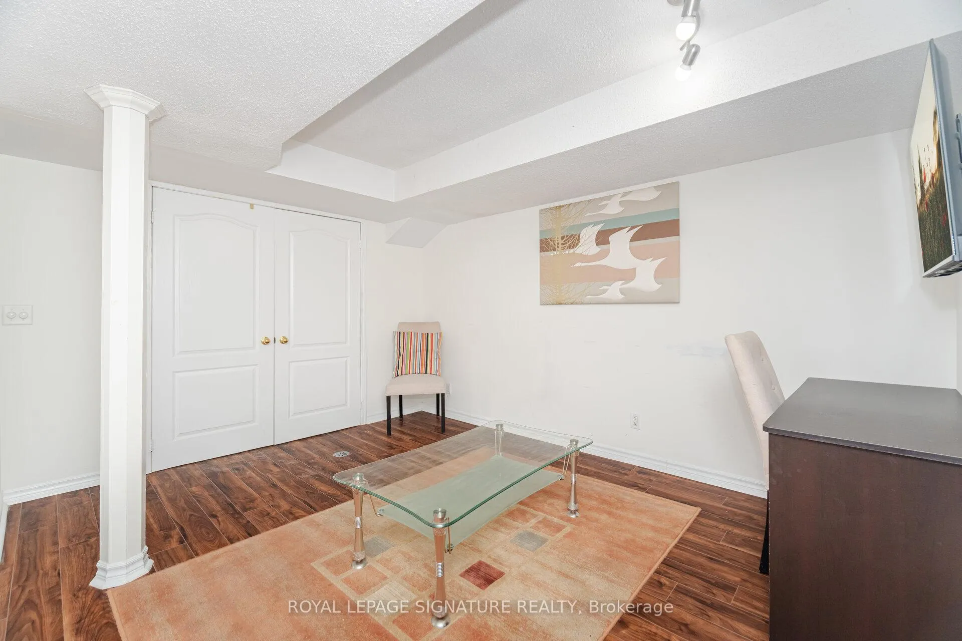 Photo 40 of 184 Lindenshire Avenue, Vaughan, Maple — HOMEH