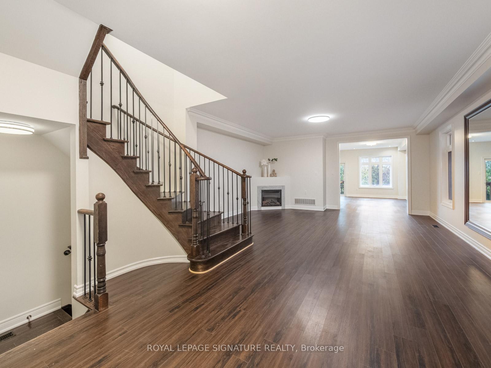 Photo 4 of 277 Bathurst Glen Drive, Vaughan, Patterson — HOMEH