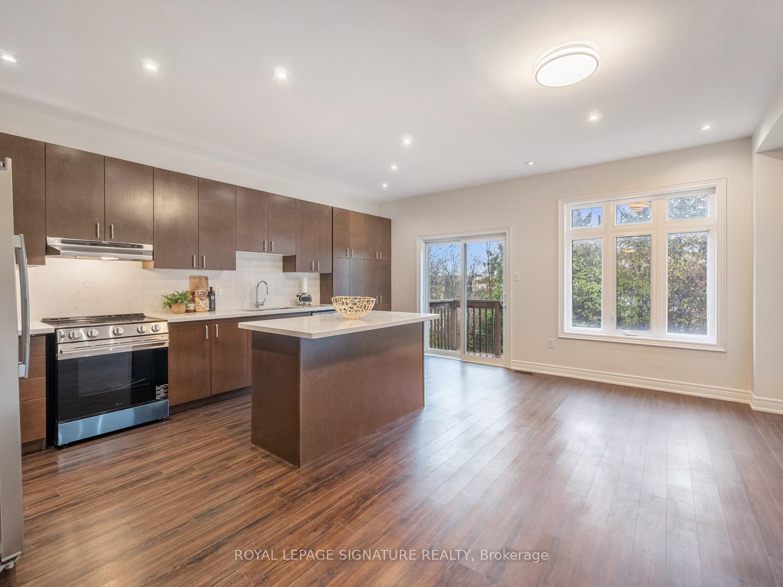Photo 13 of 277 Bathurst Glen Drive, Vaughan, Patterson — HOMEH