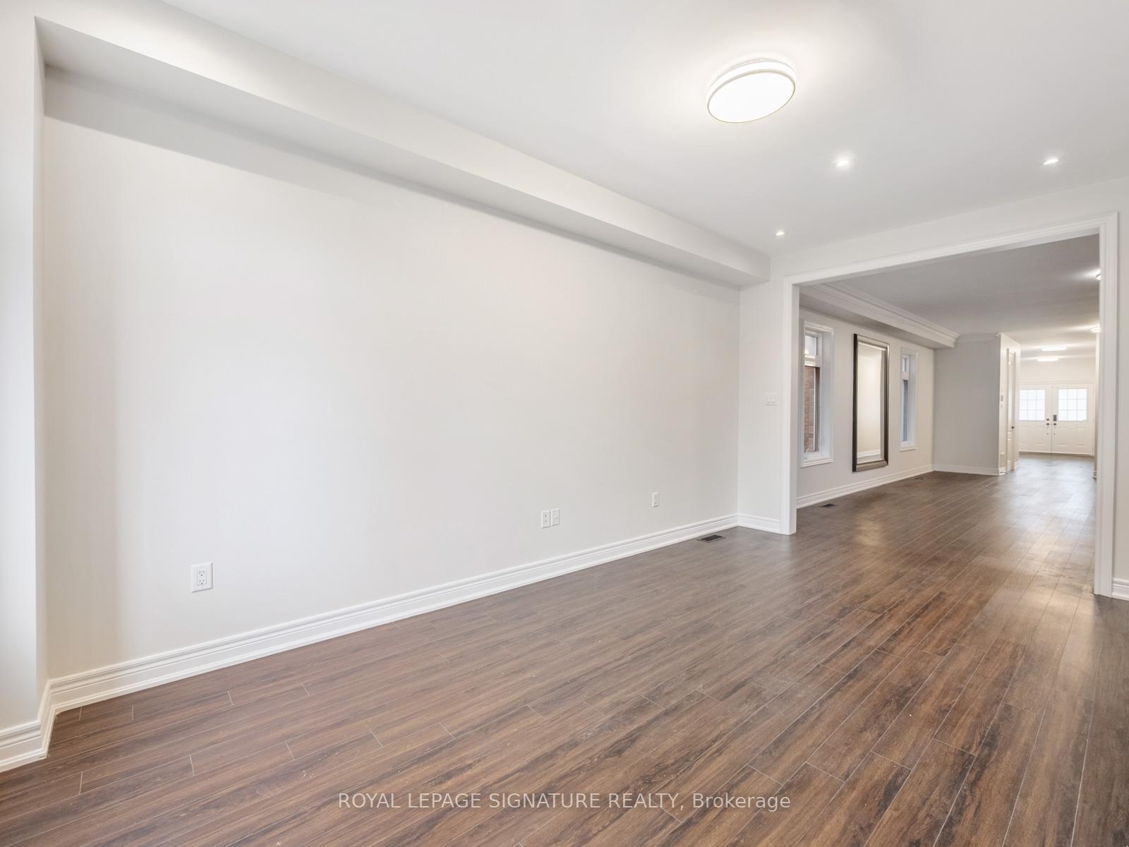 Photo 14 of 277 Bathurst Glen Drive, Vaughan, Patterson — HOMEH