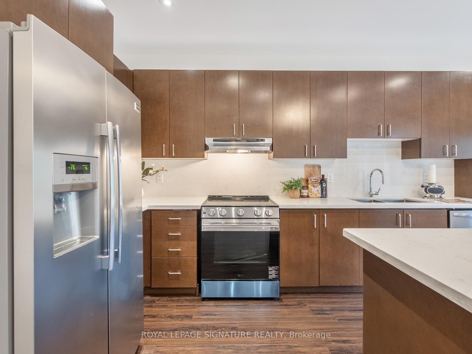 Photo 21 of 277 Bathurst Glen Drive, Vaughan, Patterson — HOMEH