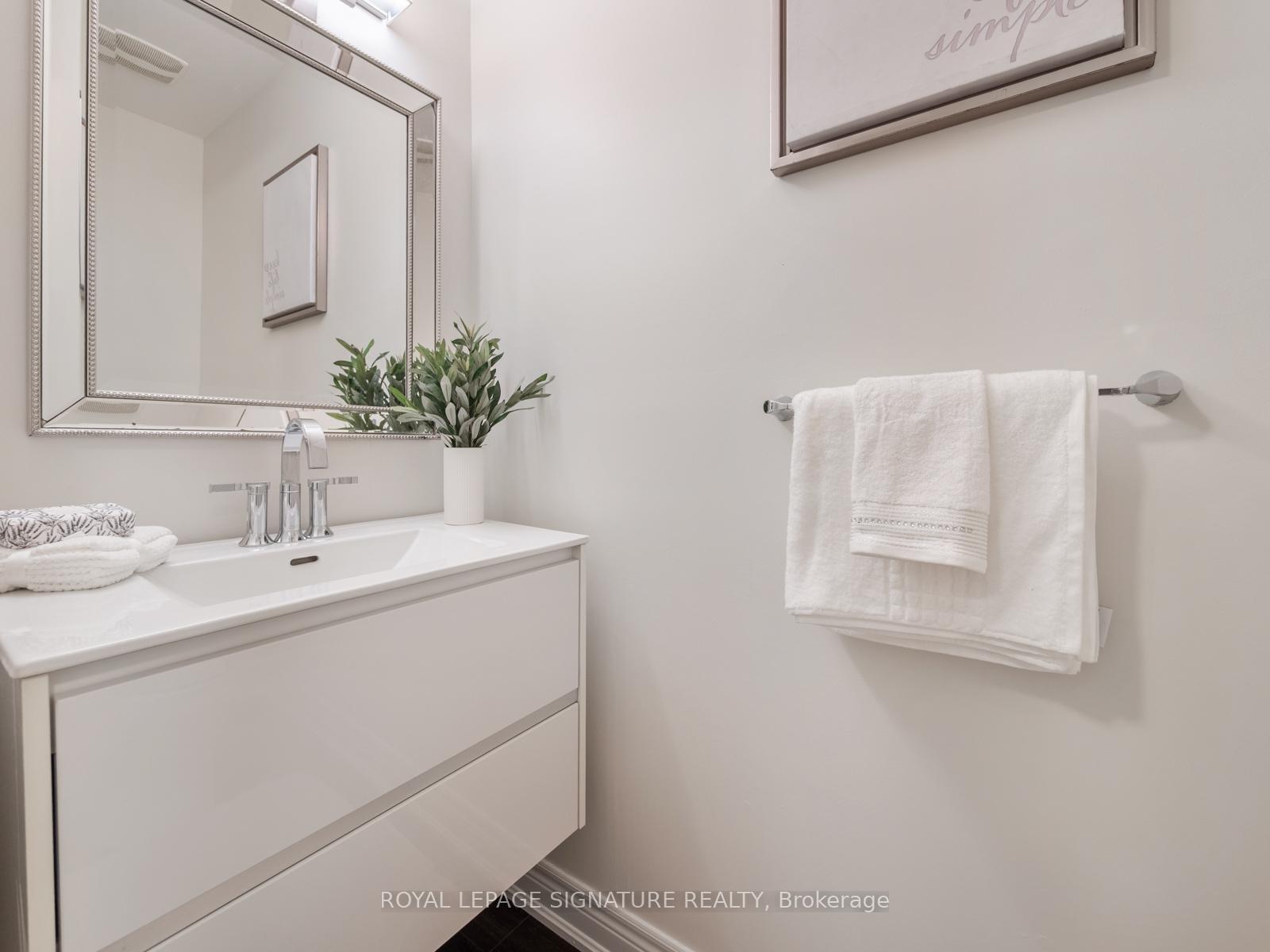 Photo 23 of 277 Bathurst Glen Drive, Vaughan, Patterson — HOMEH