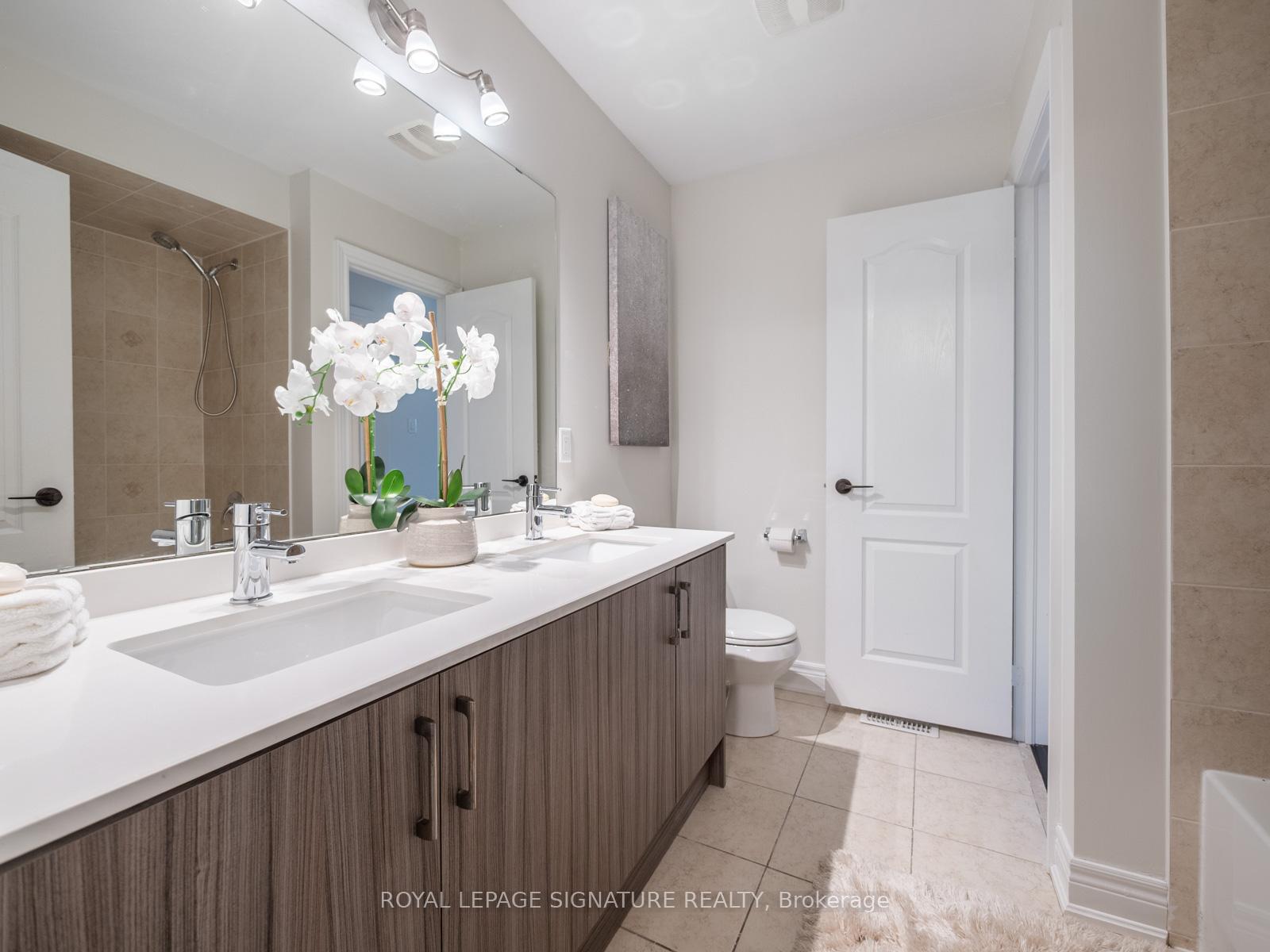 Photo 32 of 277 Bathurst Glen Drive, Vaughan, Patterson — HOMEH