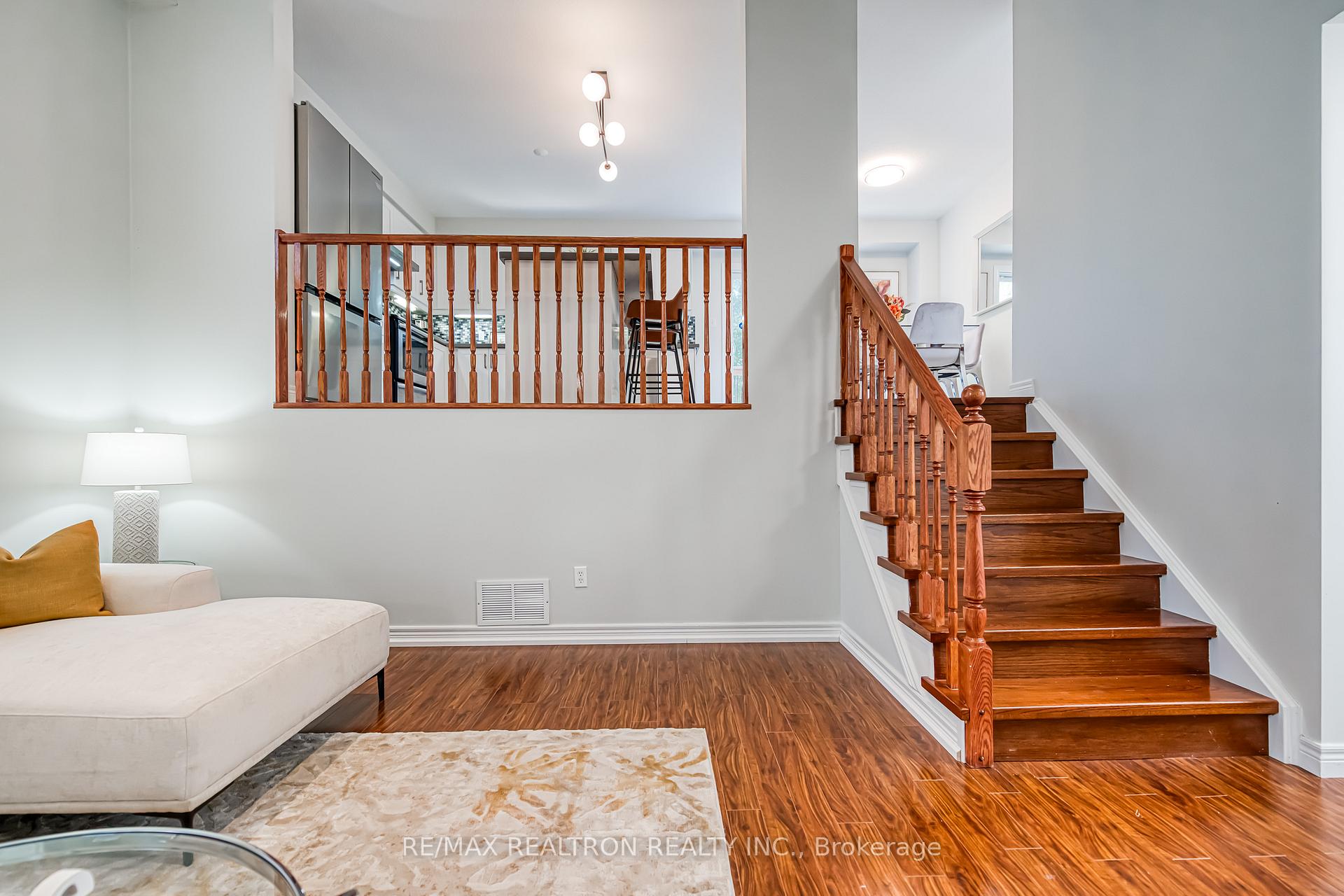 Photo 7 of 634 Violet Street, Waterloo, Columbia Forest — HOMEH