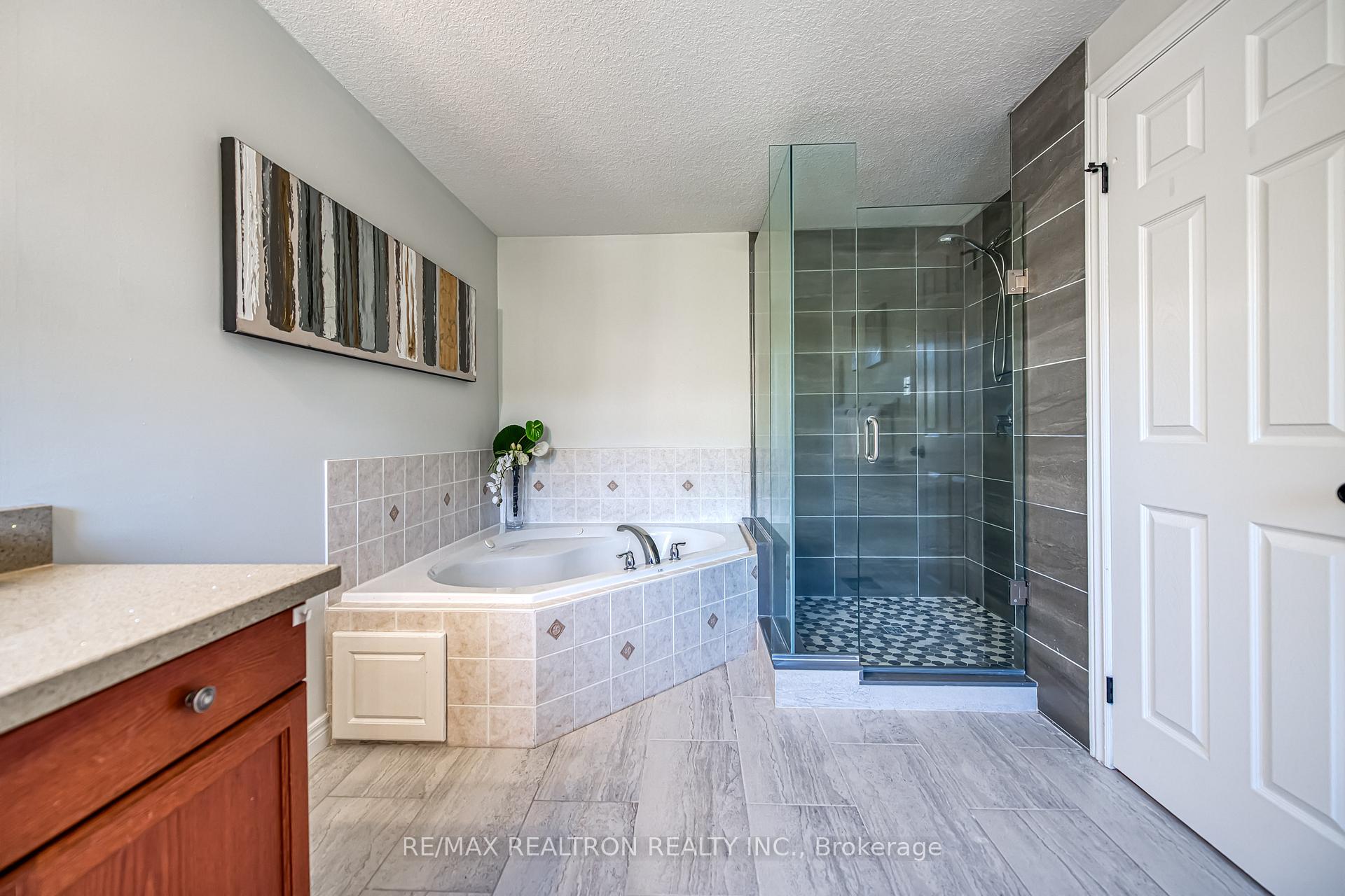 Photo 27 of 634 Violet Street, Waterloo, Columbia Forest — HOMEH