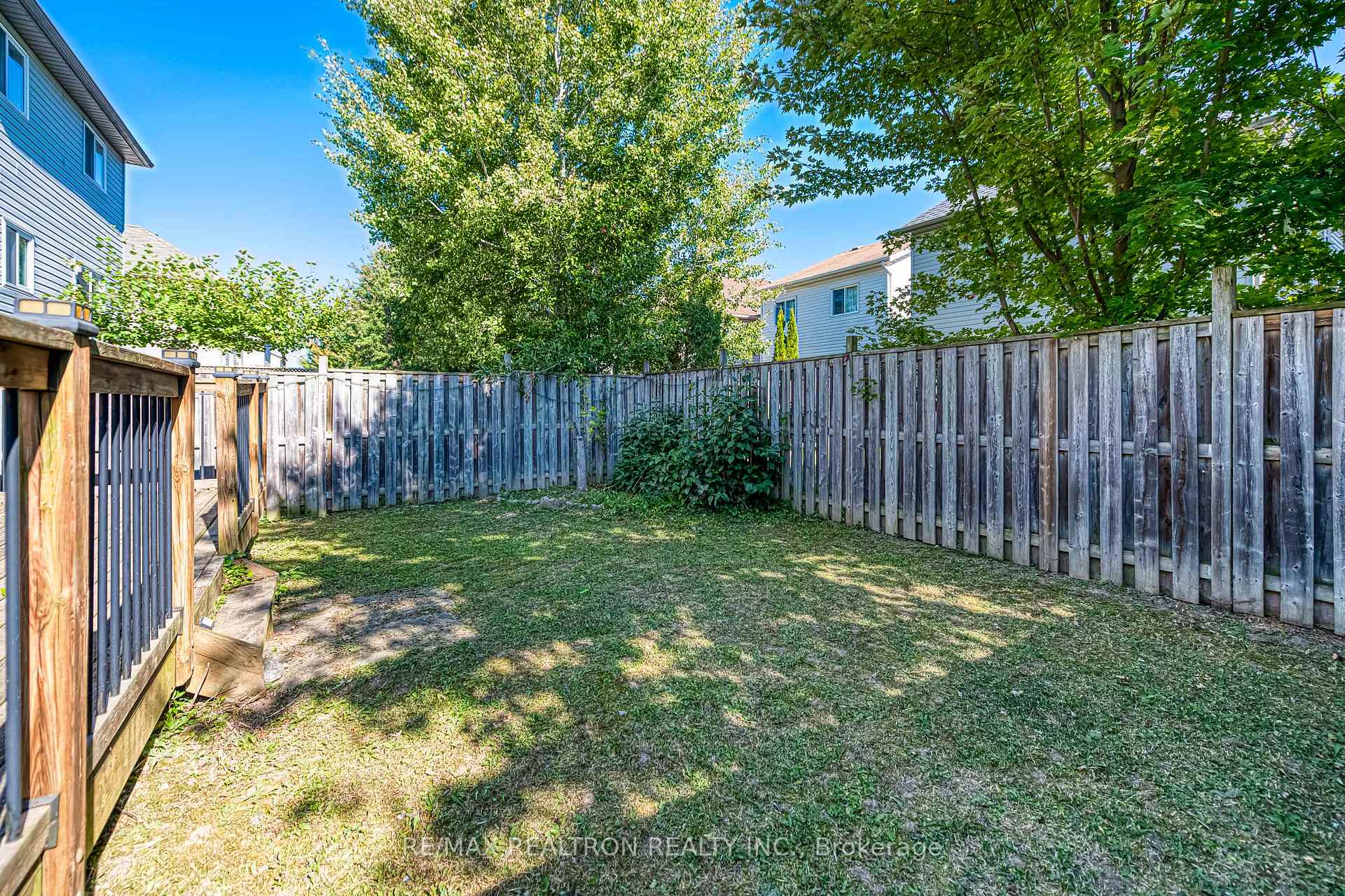 Photo 38 of 634 Violet Street, Waterloo, Columbia Forest — HOMEH