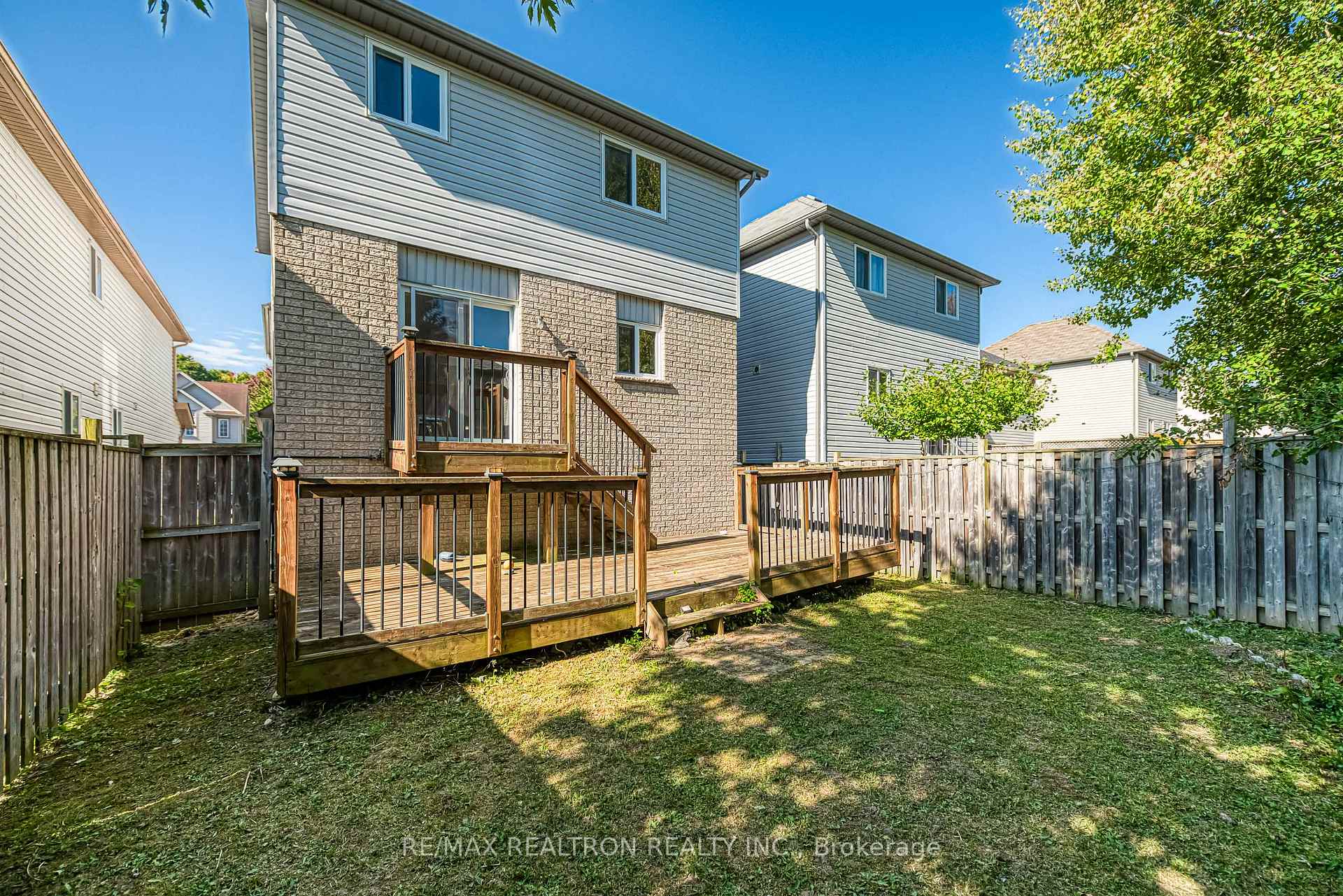 Photo 39 of 634 Violet Street, Waterloo, Columbia Forest — HOMEH
