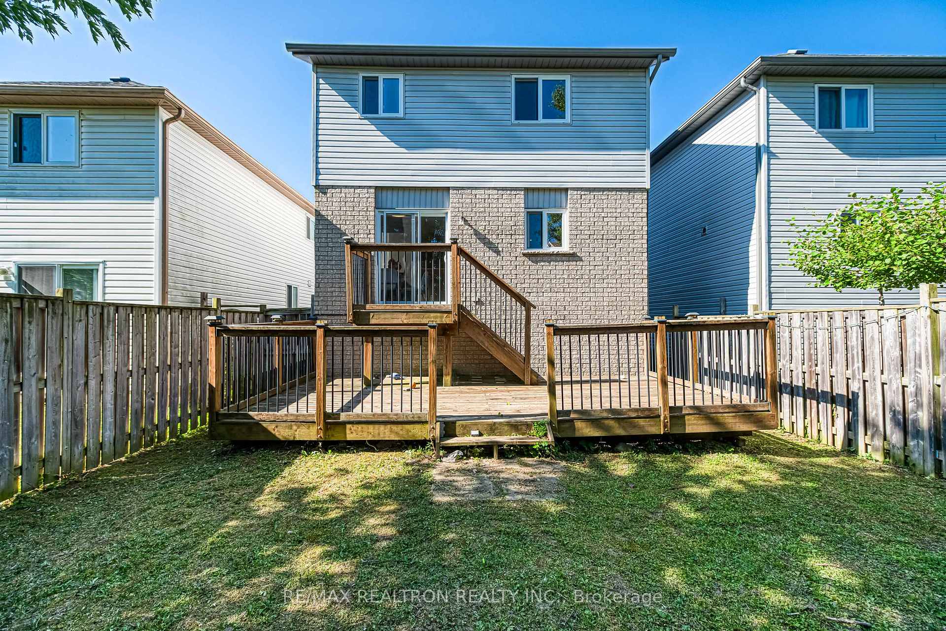 Photo 40 of 634 Violet Street, Waterloo, Columbia Forest — HOMEH