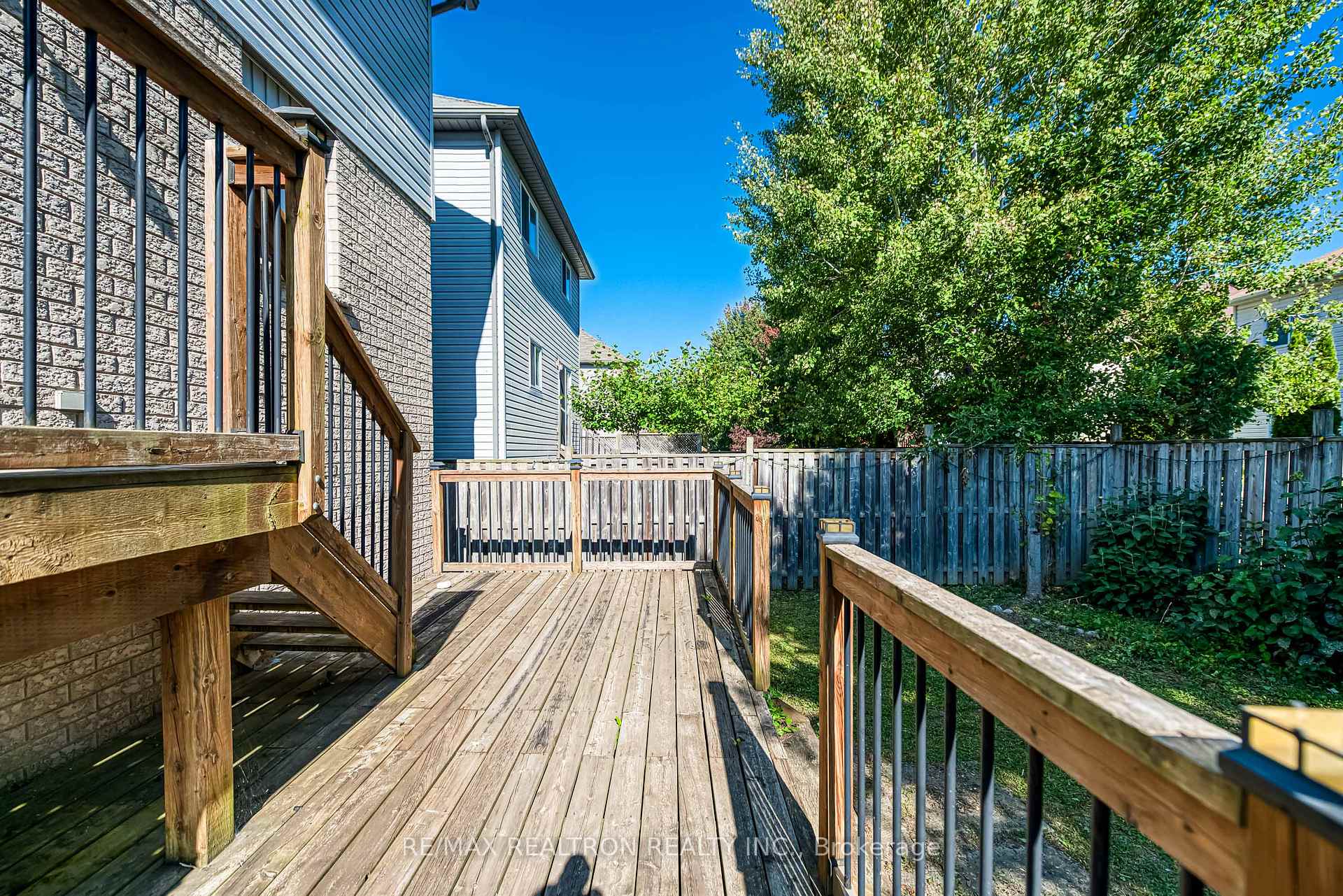 Photo 41 of 634 Violet Street, Waterloo, Columbia Forest — HOMEH