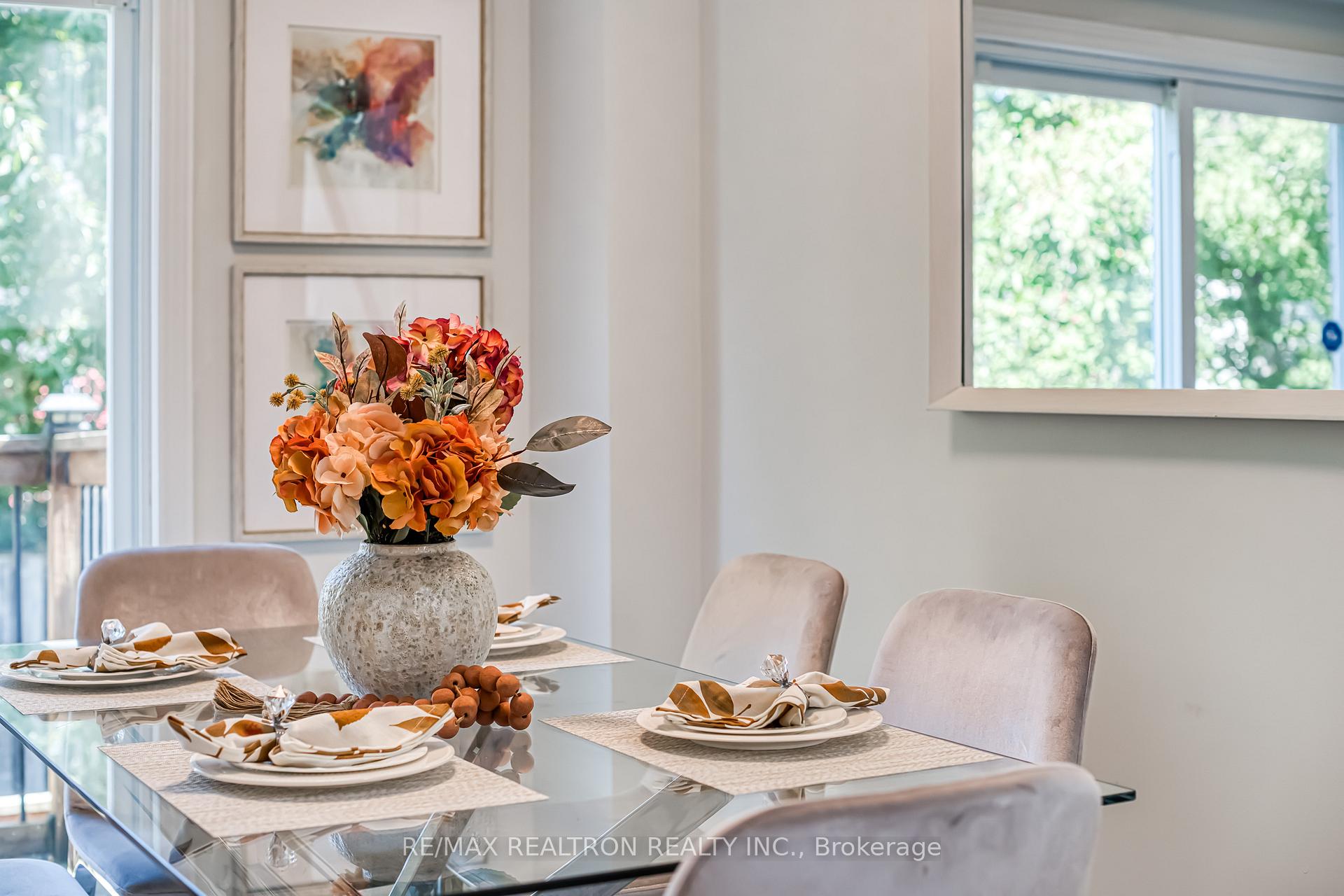 Photo 43 of 634 Violet Street, Waterloo, Columbia Forest — HOMEH