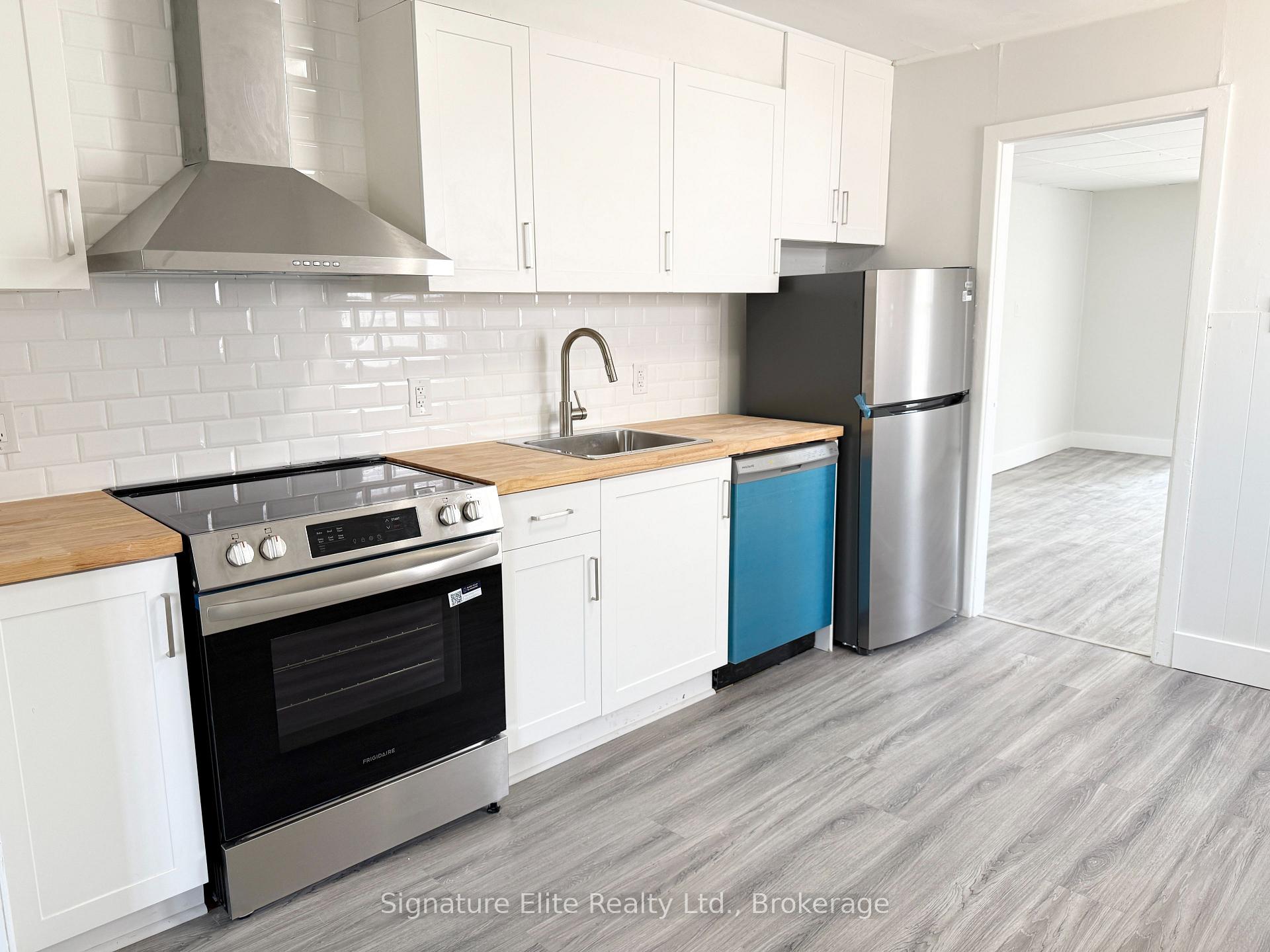 Photo 2 of Unit 2, 386 Gatfield Avenue, Welland, Lincoln/Crowland — HOMEH
