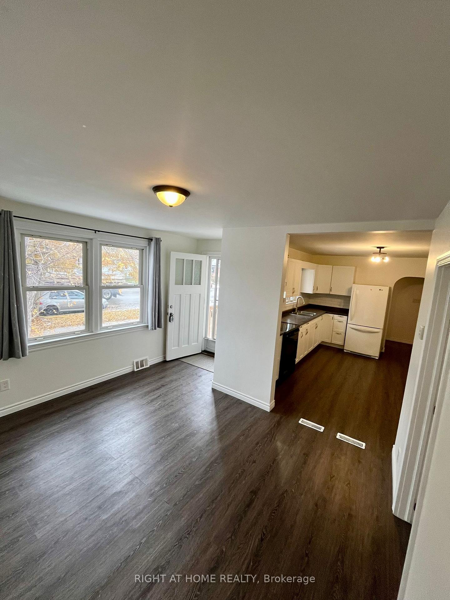 Photo 15 of 91 Victoria Street, Barrie, Sanford — HOMEH