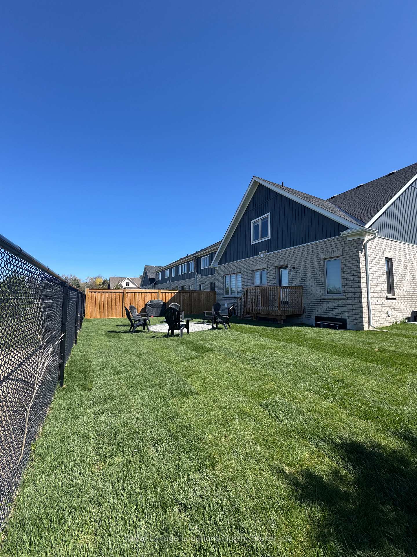 Photo 2 of Unit main, 9 Bianca Crescent, Wasaga Beach — HOMEH