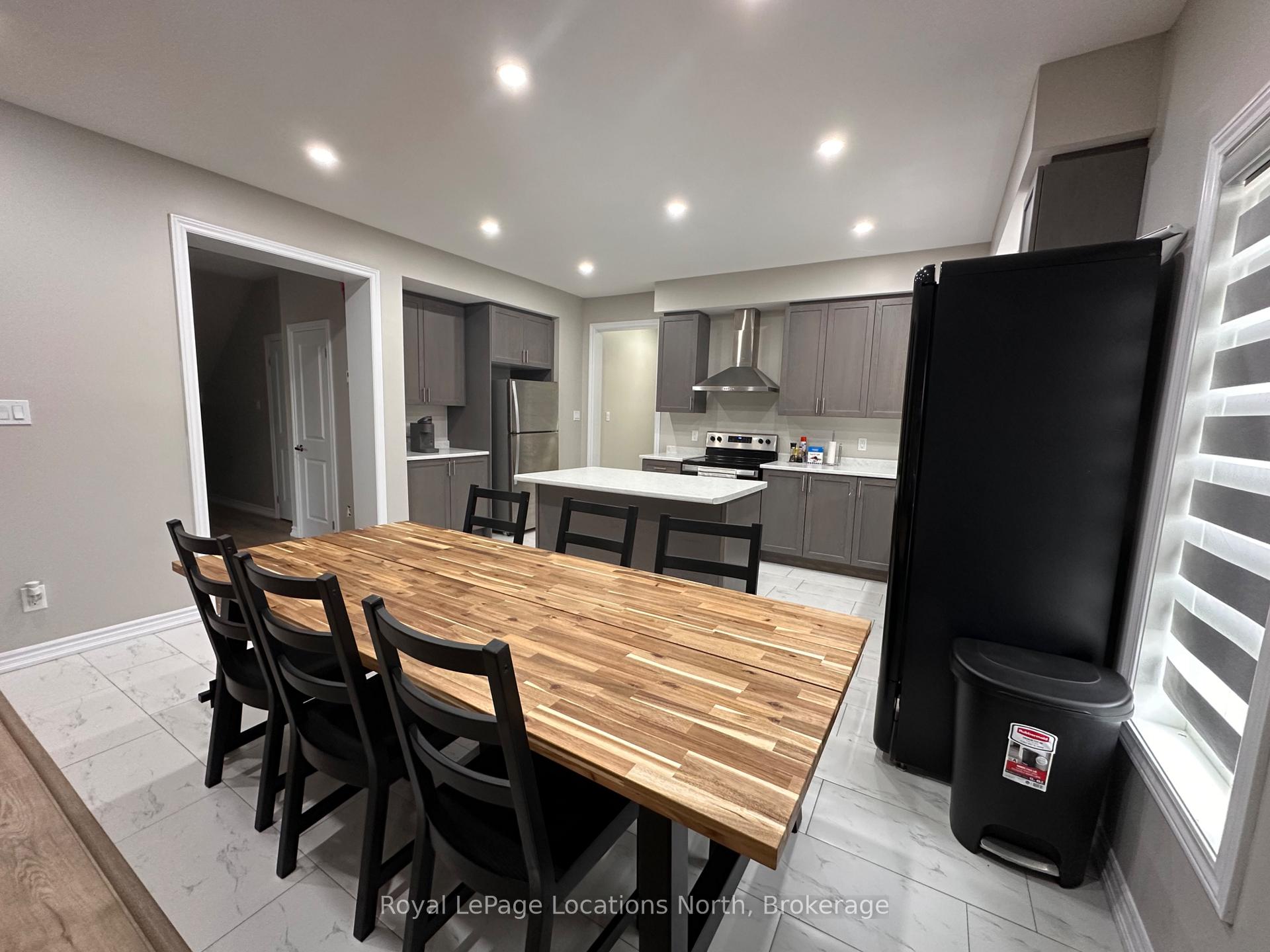 Photo 6 of Unit main, 9 Bianca Crescent, Wasaga Beach — HOMEH