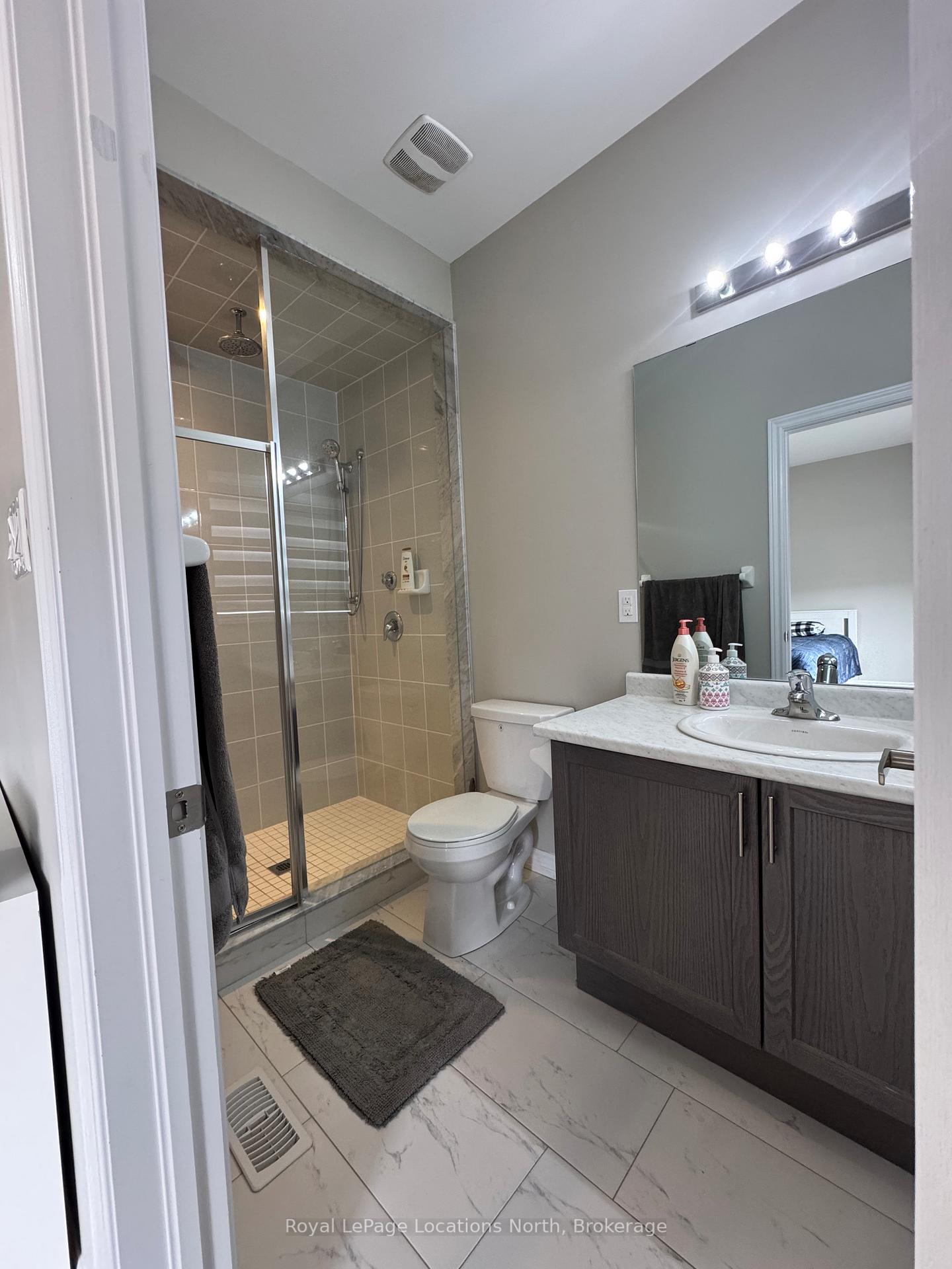 Photo 9 of Unit main, 9 Bianca Crescent, Wasaga Beach — HOMEH