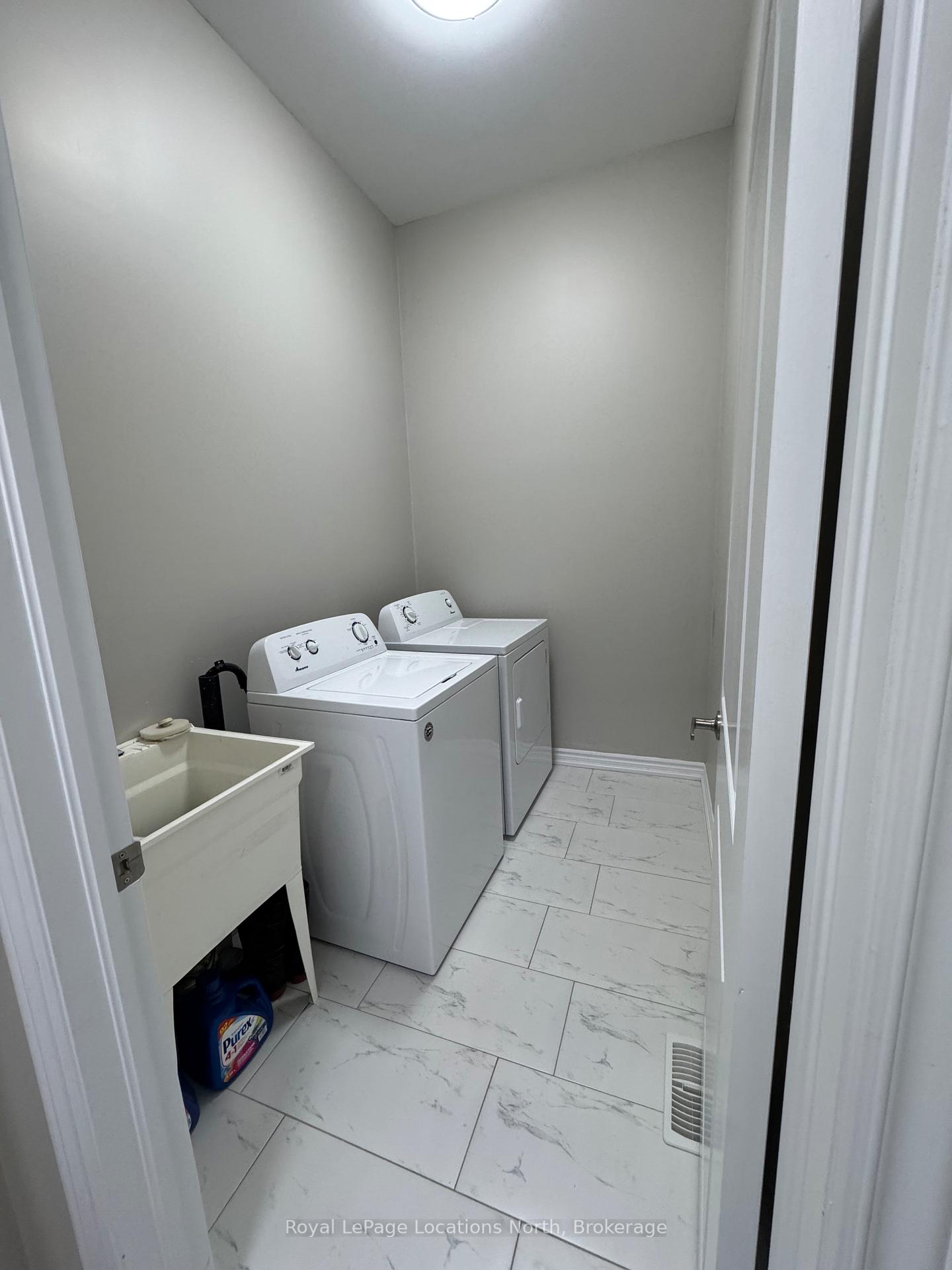 Photo 12 of Unit main, 9 Bianca Crescent, Wasaga Beach — HOMEH