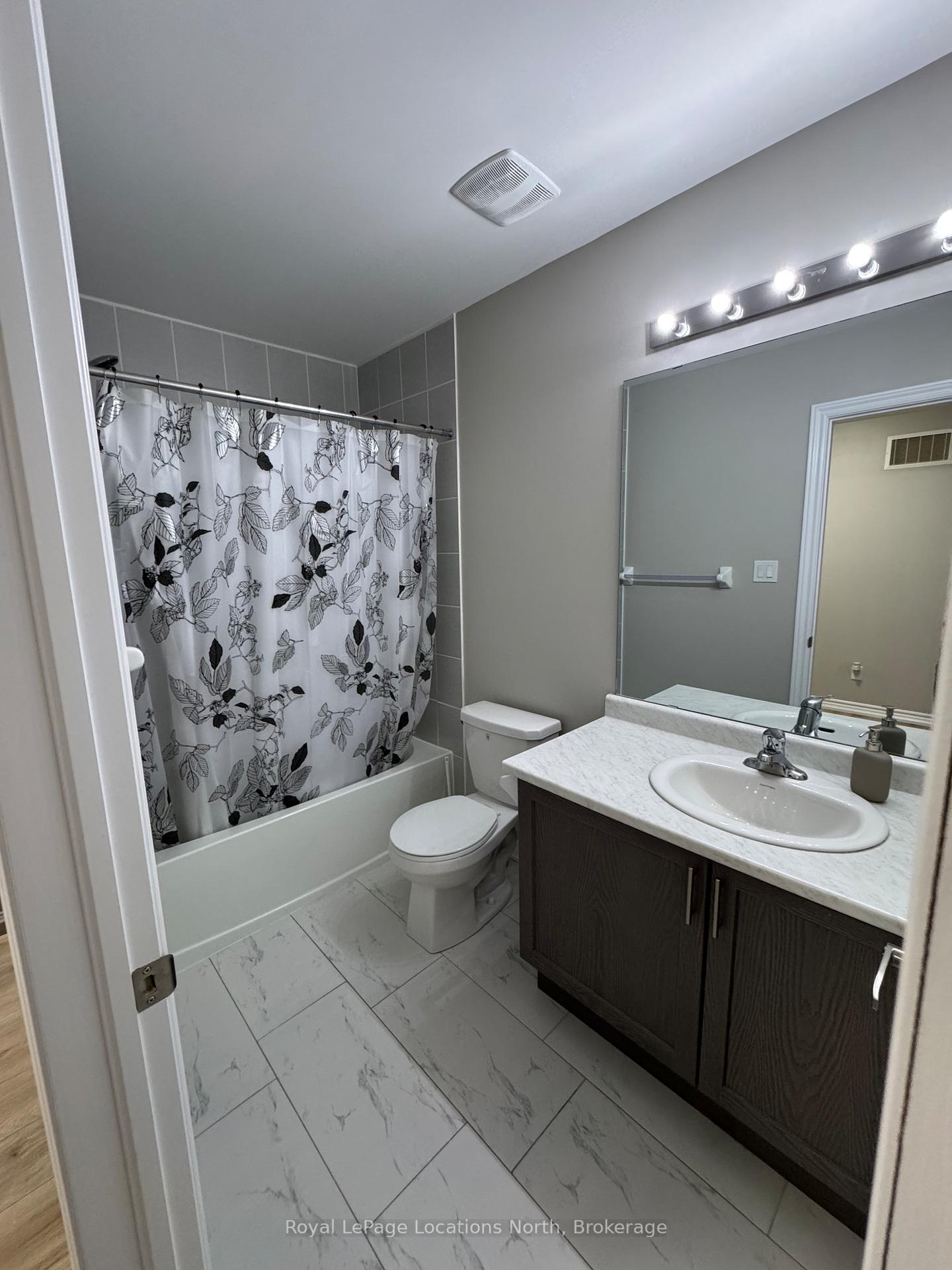 Photo 15 of Unit main, 9 Bianca Crescent, Wasaga Beach — HOMEH