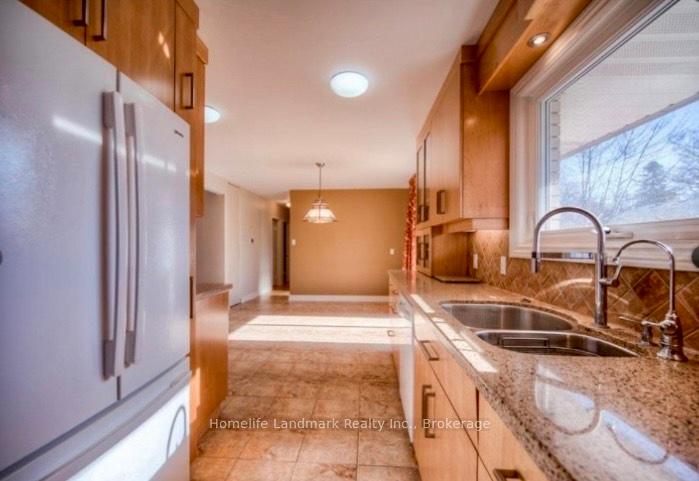 Photo 9 of 251 Willowdale Place, Waterloo — HOMEH