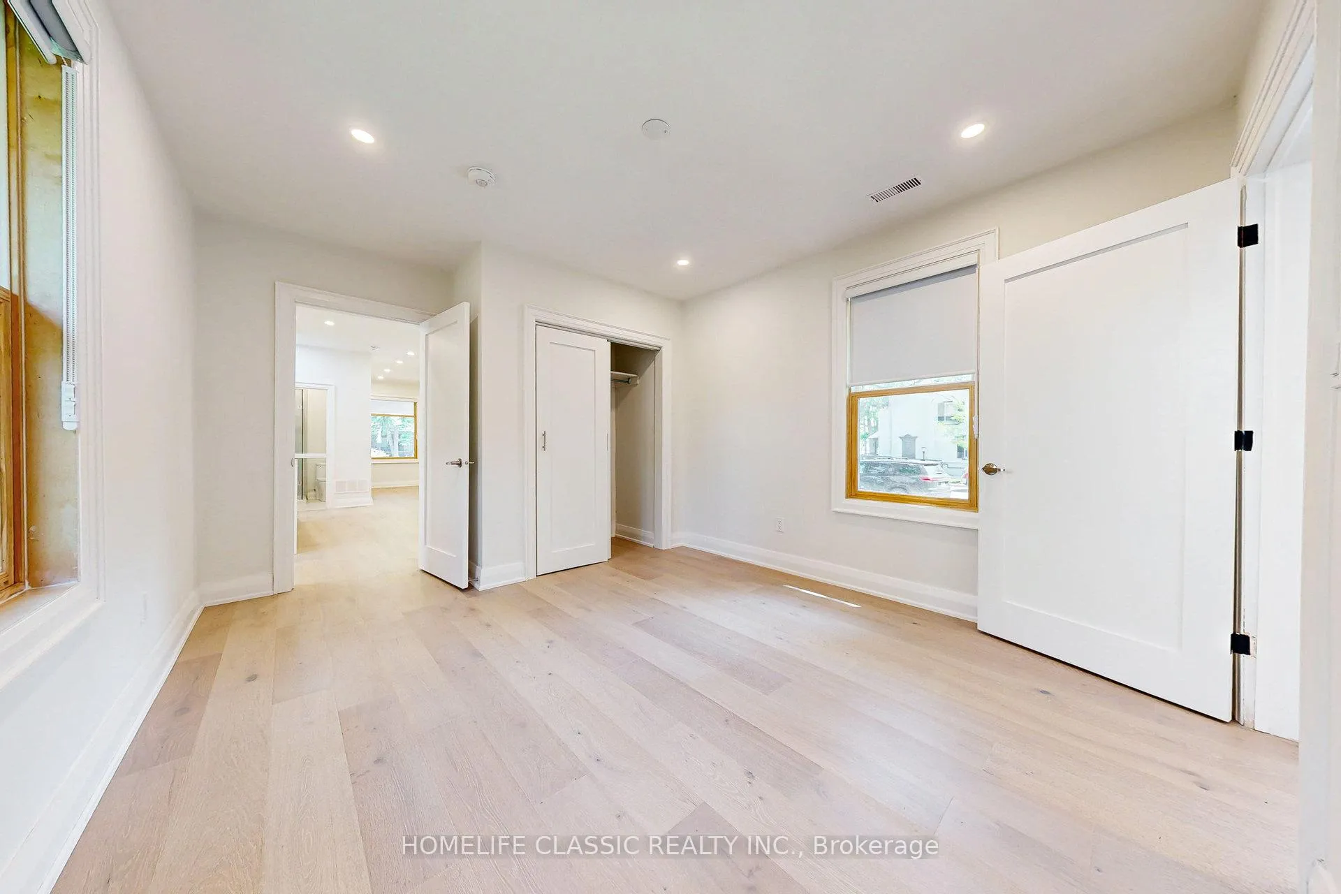 Photo 14 of Unit Unit B, 33 Centre Street, Vaughan, Crestwood-Springfarm-Yorkhill — HOMEH