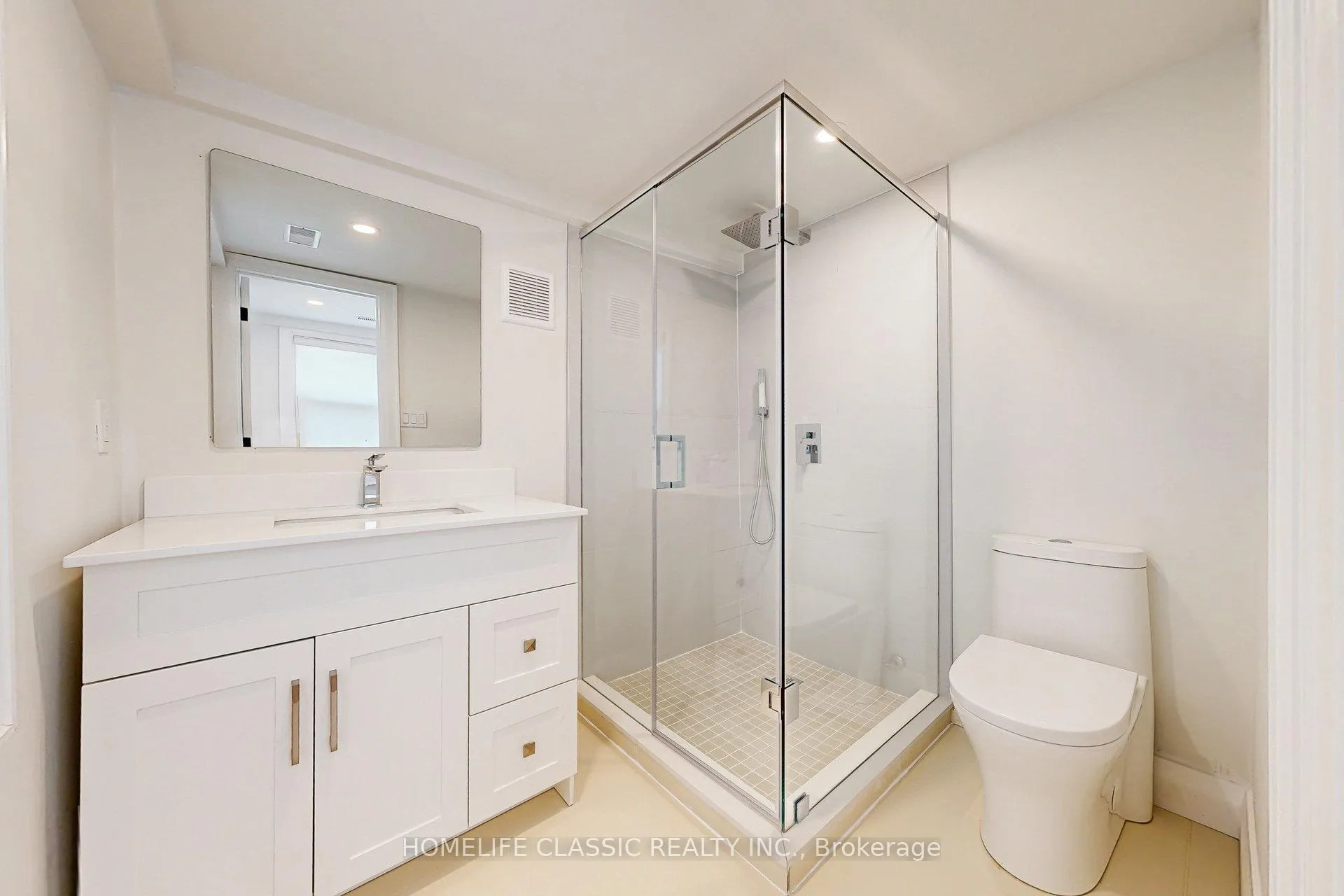 Photo 18 of Unit Unit B, 33 Centre Street, Vaughan, Crestwood-Springfarm-Yorkhill — HOMEH