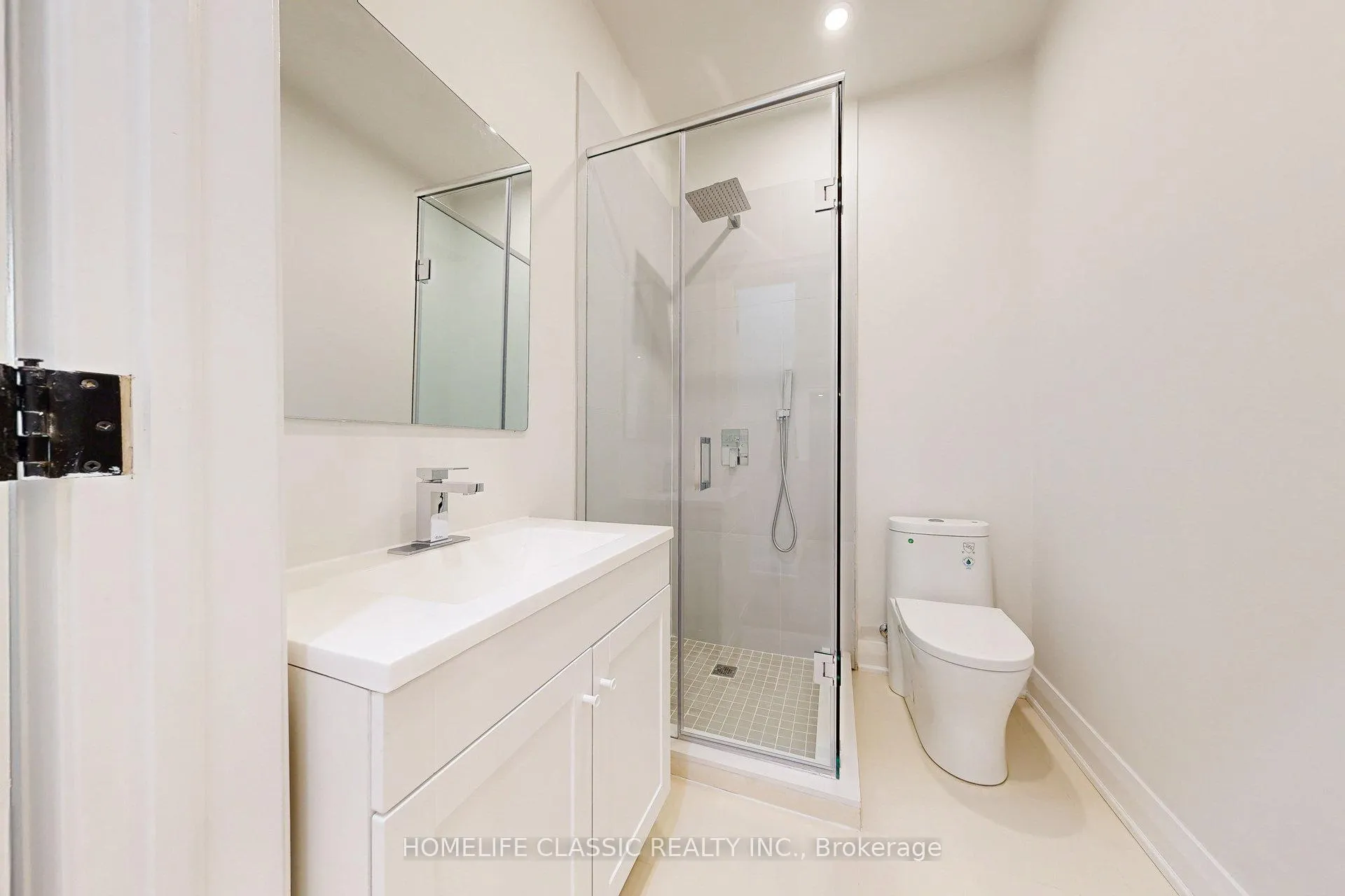 Photo 19 of Unit Unit B, 33 Centre Street, Vaughan, Crestwood-Springfarm-Yorkhill — HOMEH