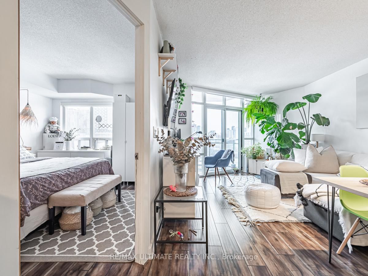 Photo 7 of Unit 1410, 255 Richmond St E, Toronto, Moss Park — HOMEH